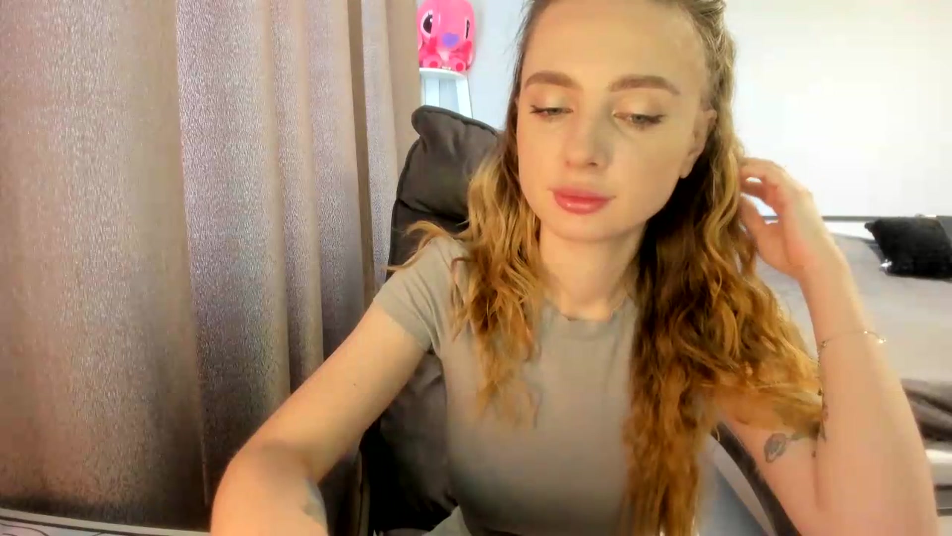 Gallery image thumbnail from Iam_Sasha's myfreecams stream on, 07/02/2026, 09:59 image 6 of 20