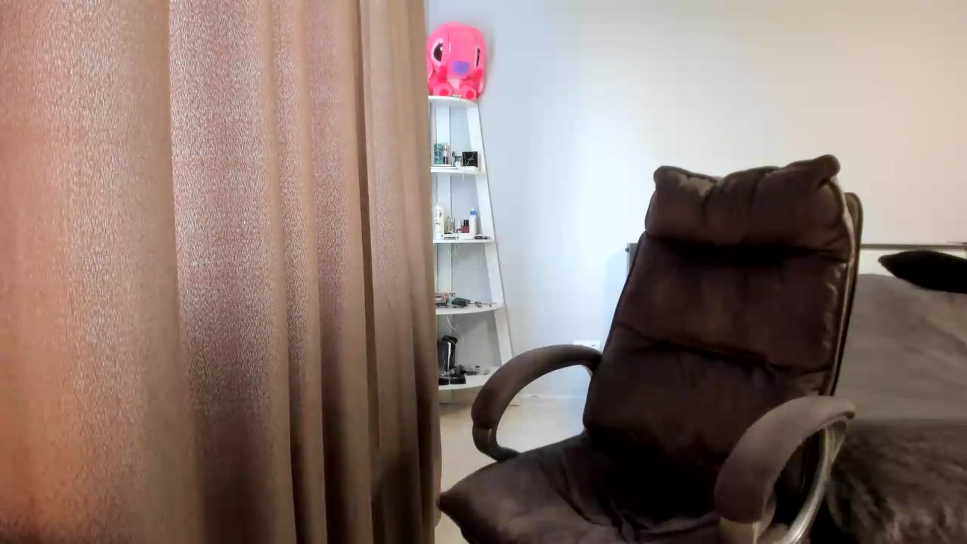 Gallery image thumbnail from Iam_Sasha's myfreecams stream on, 07/03/2026, 09:24 image 19 of 20