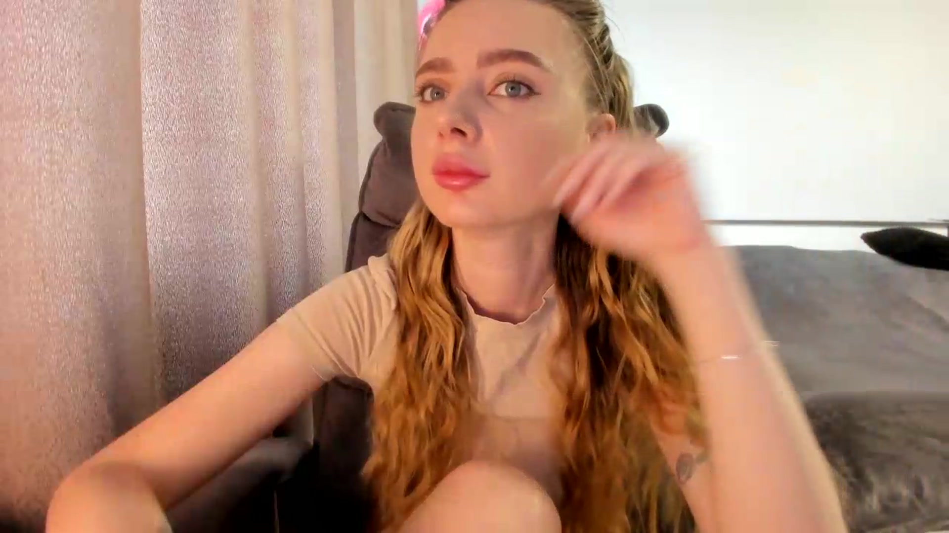 Gallery image thumbnail from Iam_Sasha's myfreecams stream on, 07/03/2026, 09:24 image 2 of 20