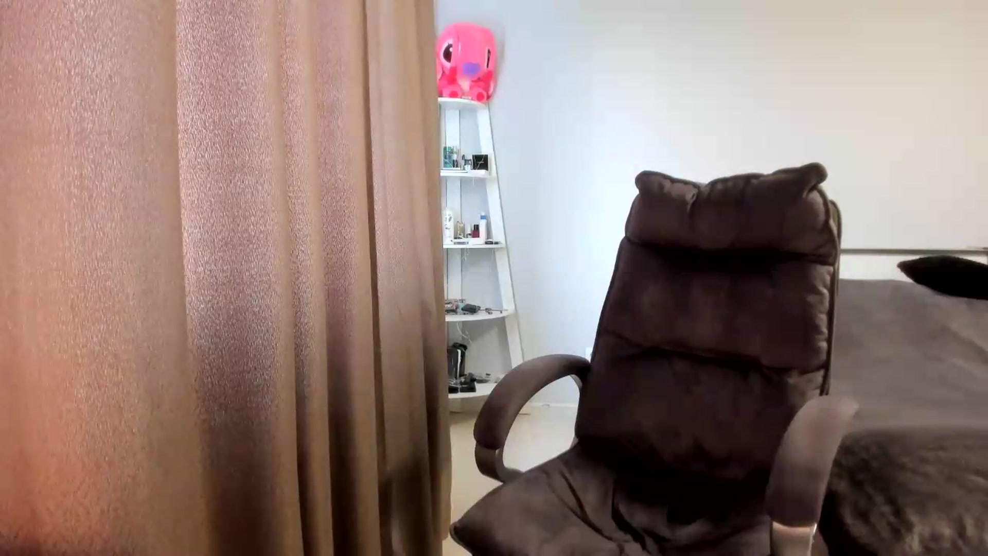 Gallery image thumbnail from Iam_Sasha's myfreecams stream on, 07/03/2026, 09:24 image 10 of 20
