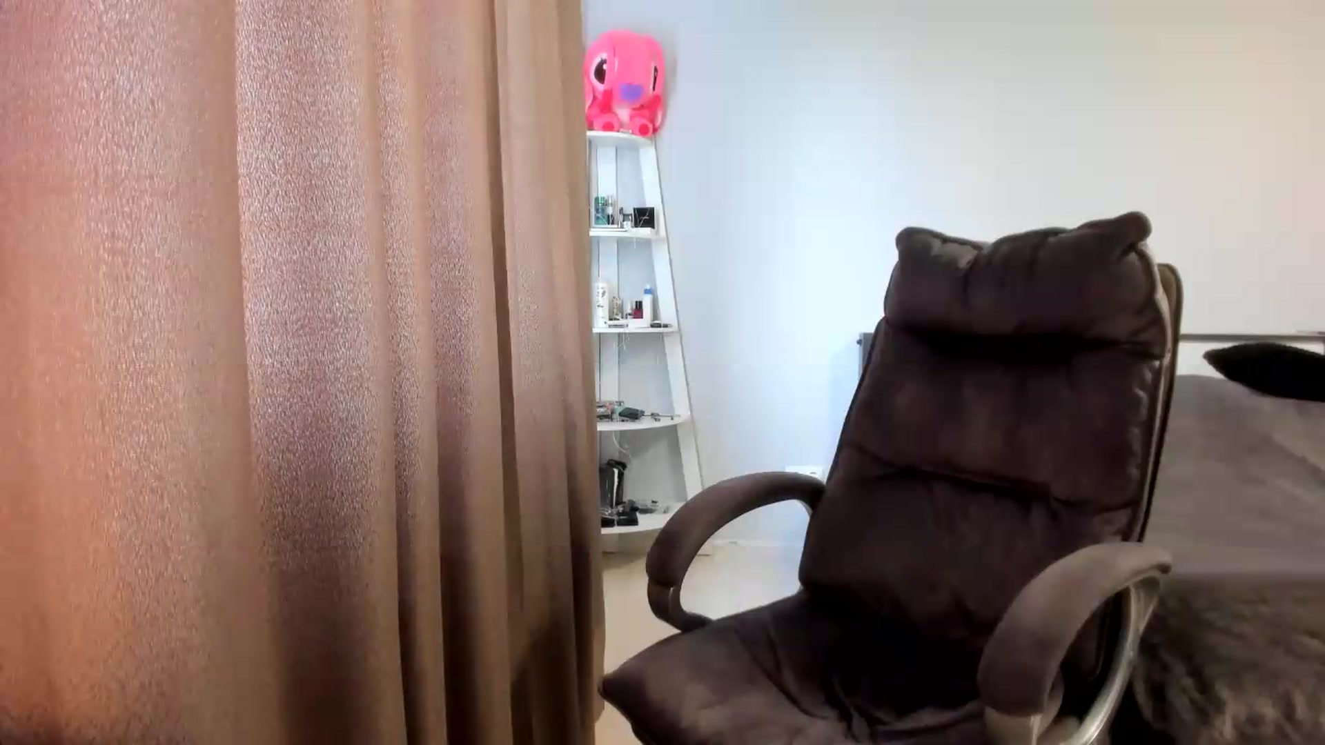 Gallery image thumbnail from Iam_Sasha's myfreecams stream on, 07/03/2026, 09:24 image 14 of 20
