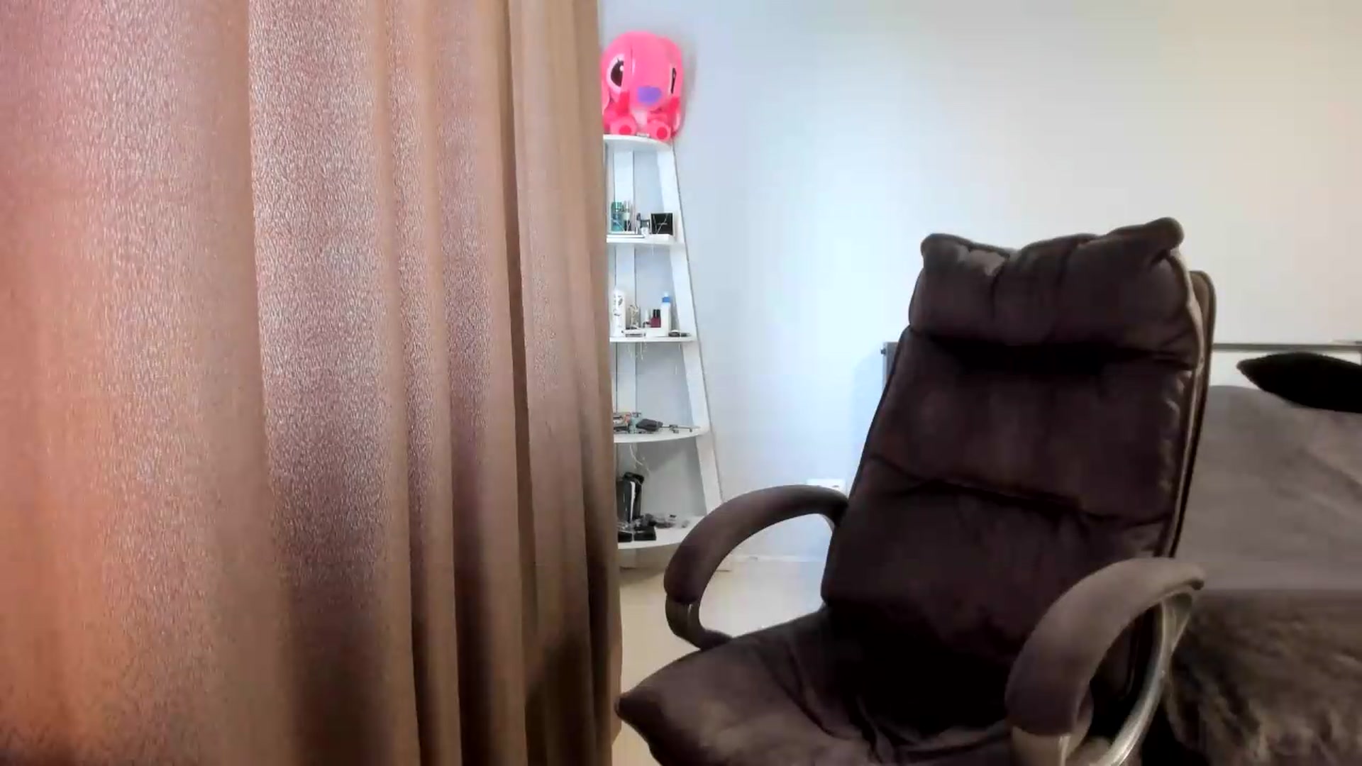 Gallery image thumbnail from Iam_Sasha's myfreecams stream on, 07/03/2026, 09:24 image 15 of 20