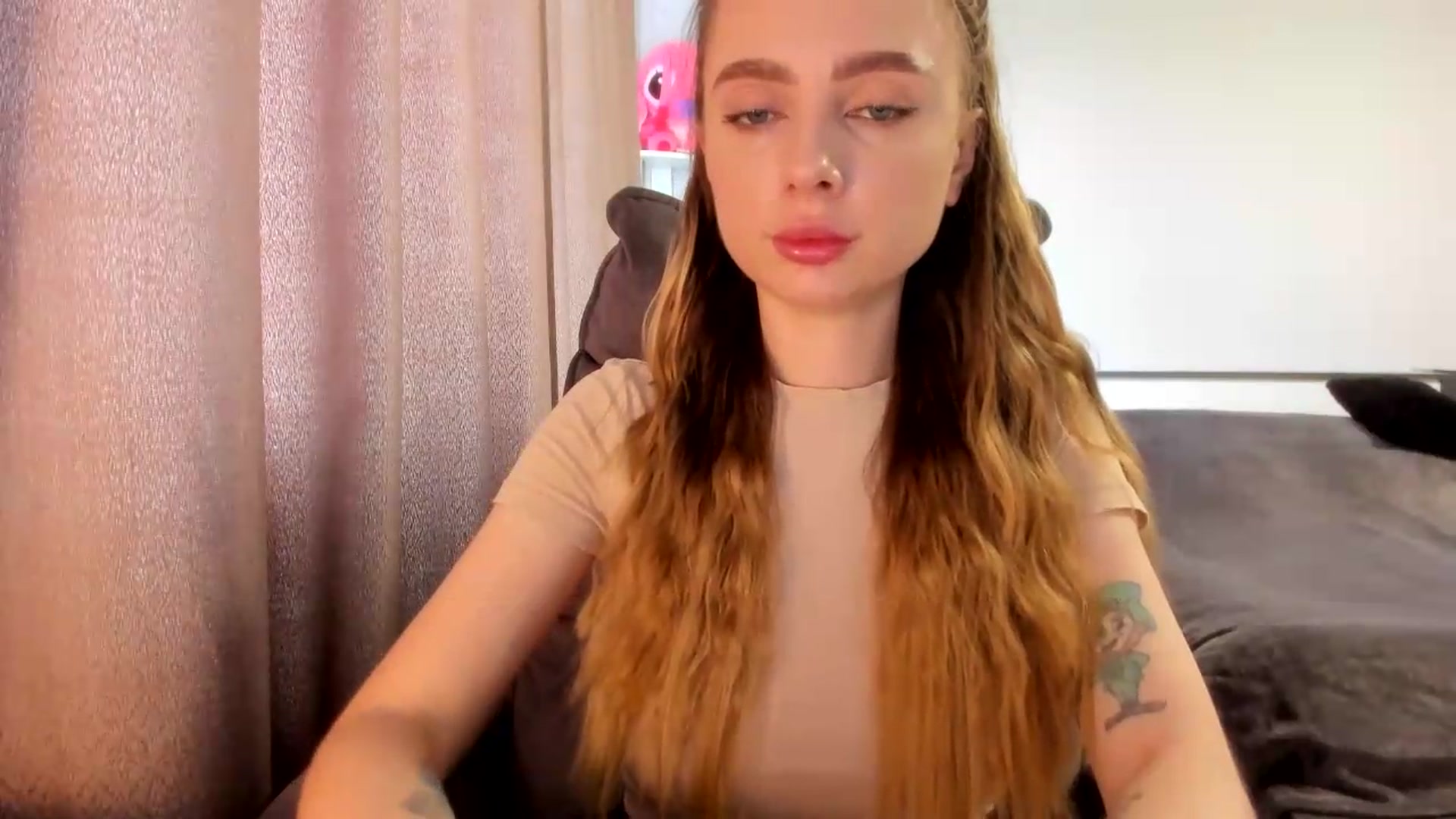 Gallery image thumbnail from Iam_Sasha's myfreecams stream on, 07/03/2026, 10:38 image 5 of 20