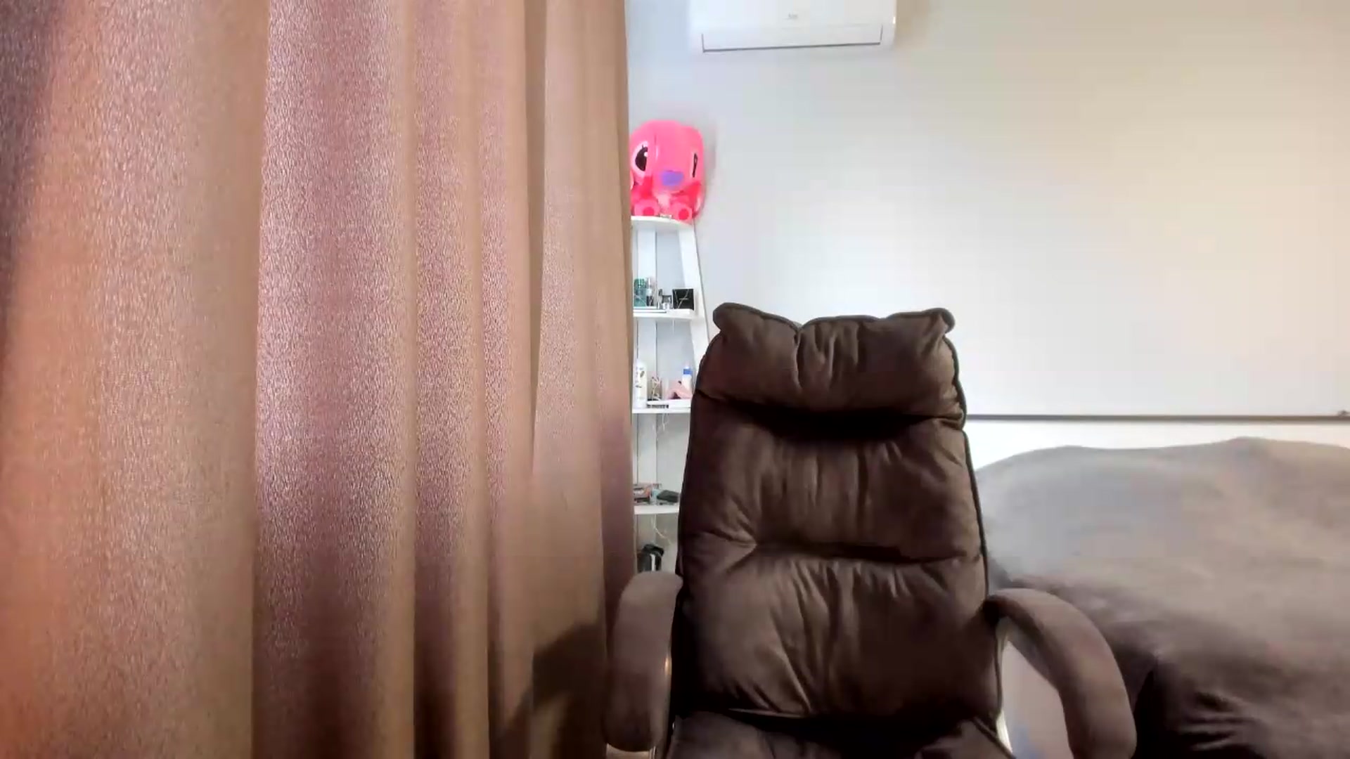 Gallery image thumbnail from Iam_Sasha's myfreecams stream on, 07/07/2026, 08:56 image 7 of 20