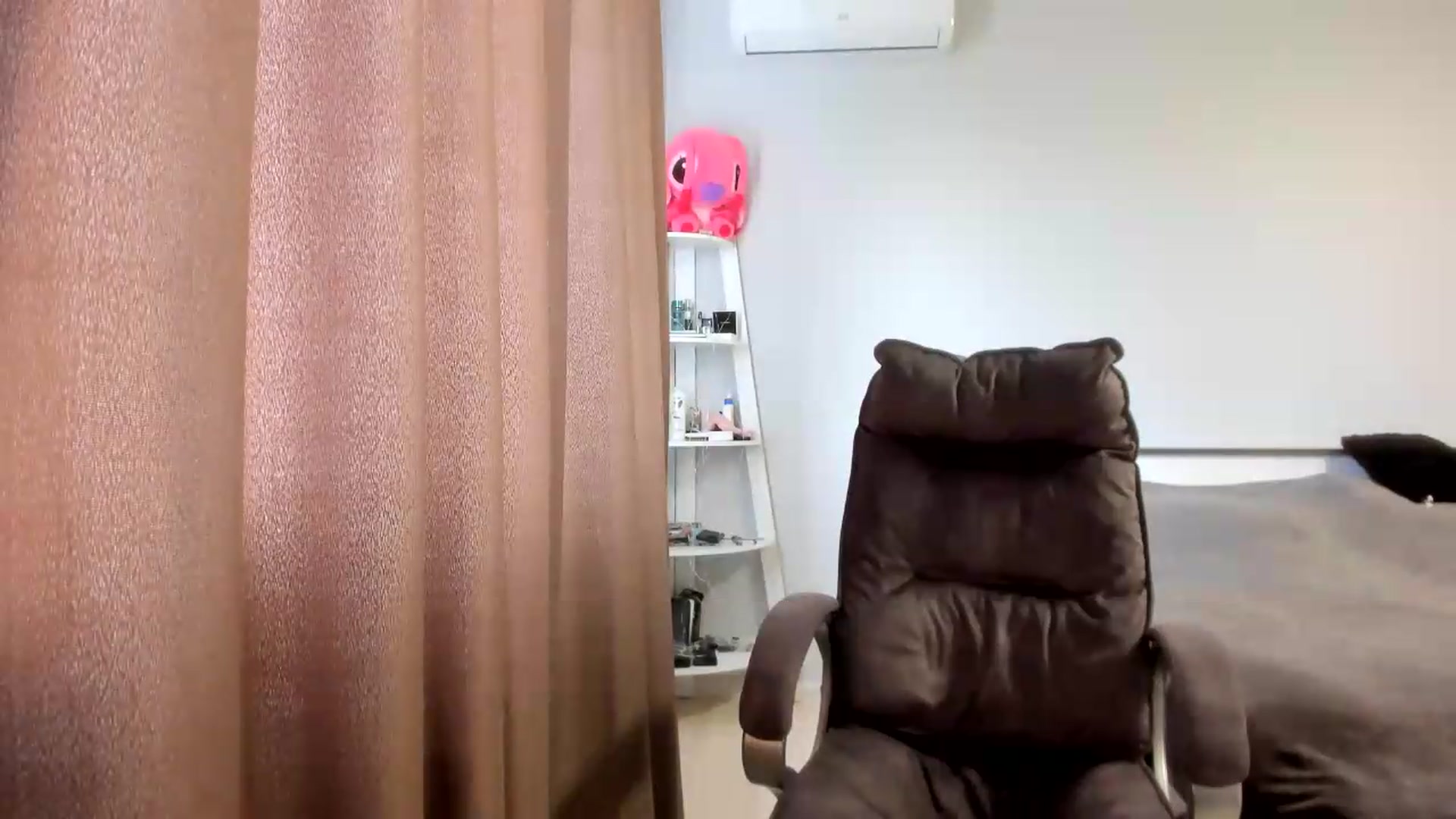 Gallery image thumbnail from Iam_Sasha's myfreecams stream on, 07/07/2026, 09:19 image 5 of 20