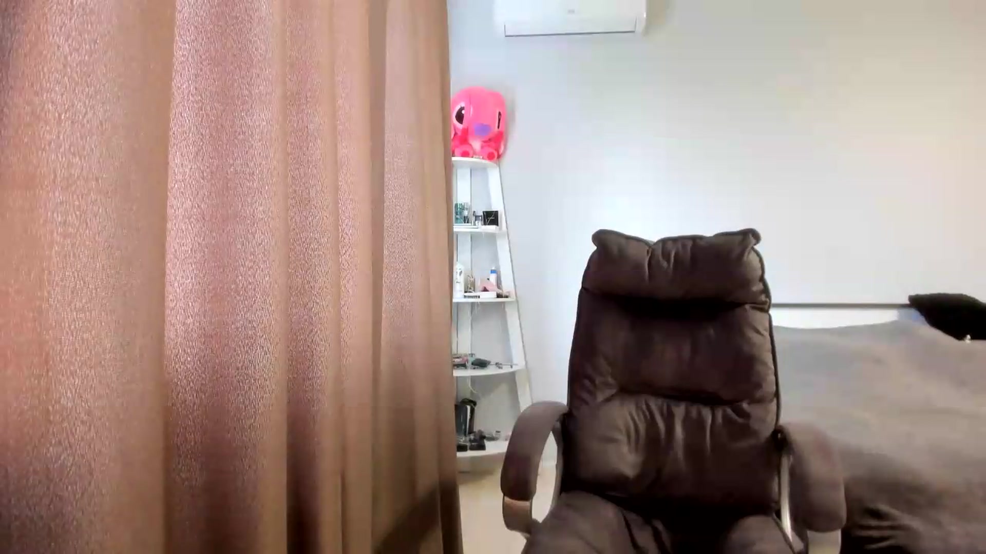 Gallery image thumbnail from Iam_Sasha's myfreecams stream on, 07/07/2026, 09:19 image 4 of 20