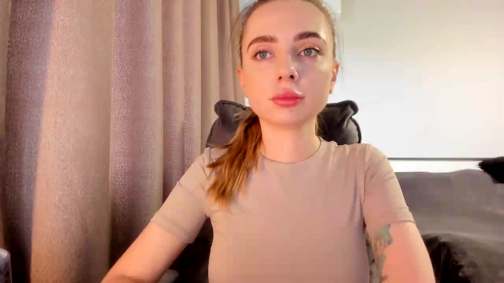 Gallery image thumbnail from Iam_Sasha's myfreecams stream on, 07/08/2026, 07:18 image 3 of 20