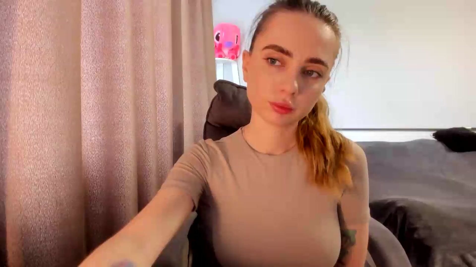 Gallery image thumbnail from Iam_Sasha's myfreecams stream on, 07/08/2026, 07:18 image 19 of 20