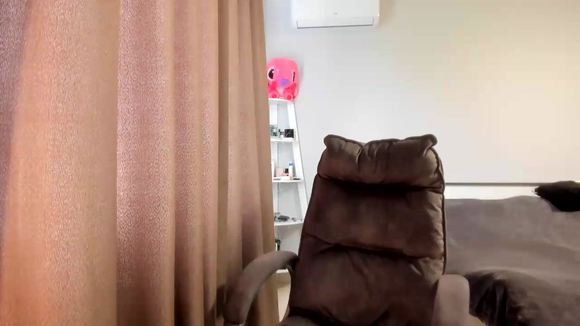 Gallery image thumbnail from Iam_Sasha's myfreecams stream on, 07/08/2026, 09:18 image 8 of 20