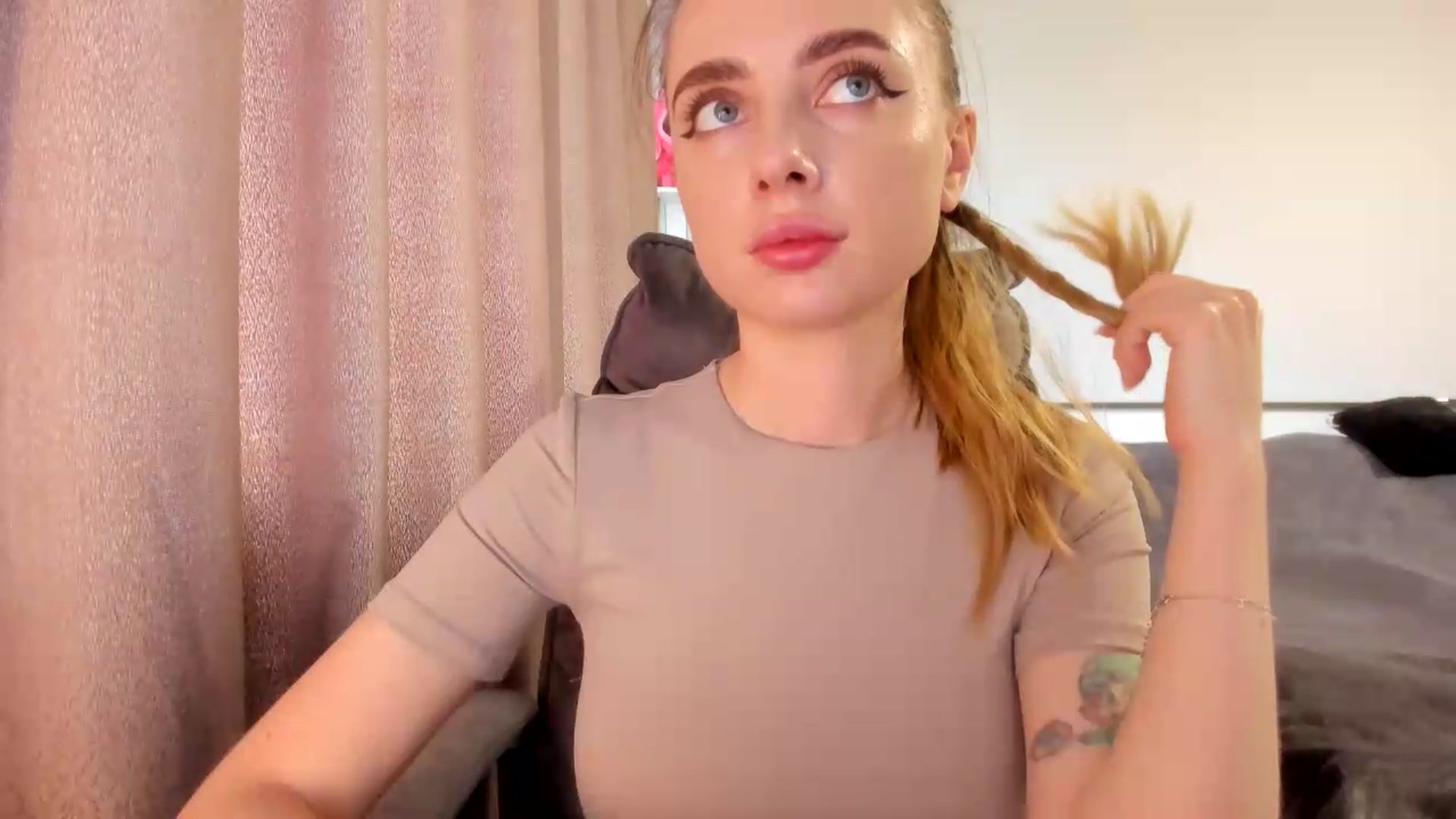 Gallery image thumbnail from Iam_Sasha's myfreecams stream on, 07/08/2026, 11:16 image 20 of 20