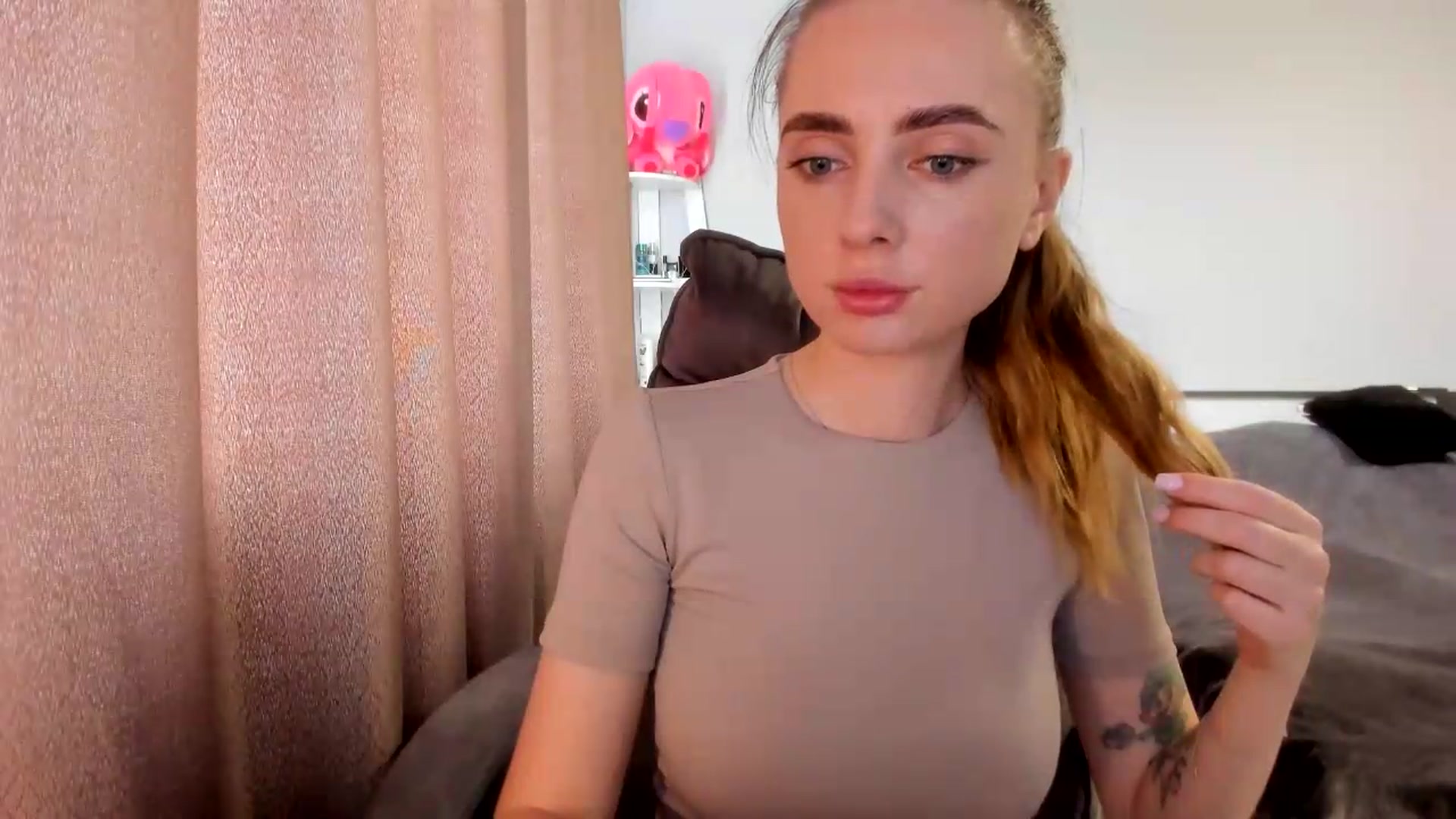 Gallery image thumbnail from Iam_Sasha's myfreecams stream on, 07/08/2026, 11:16 image 12 of 20