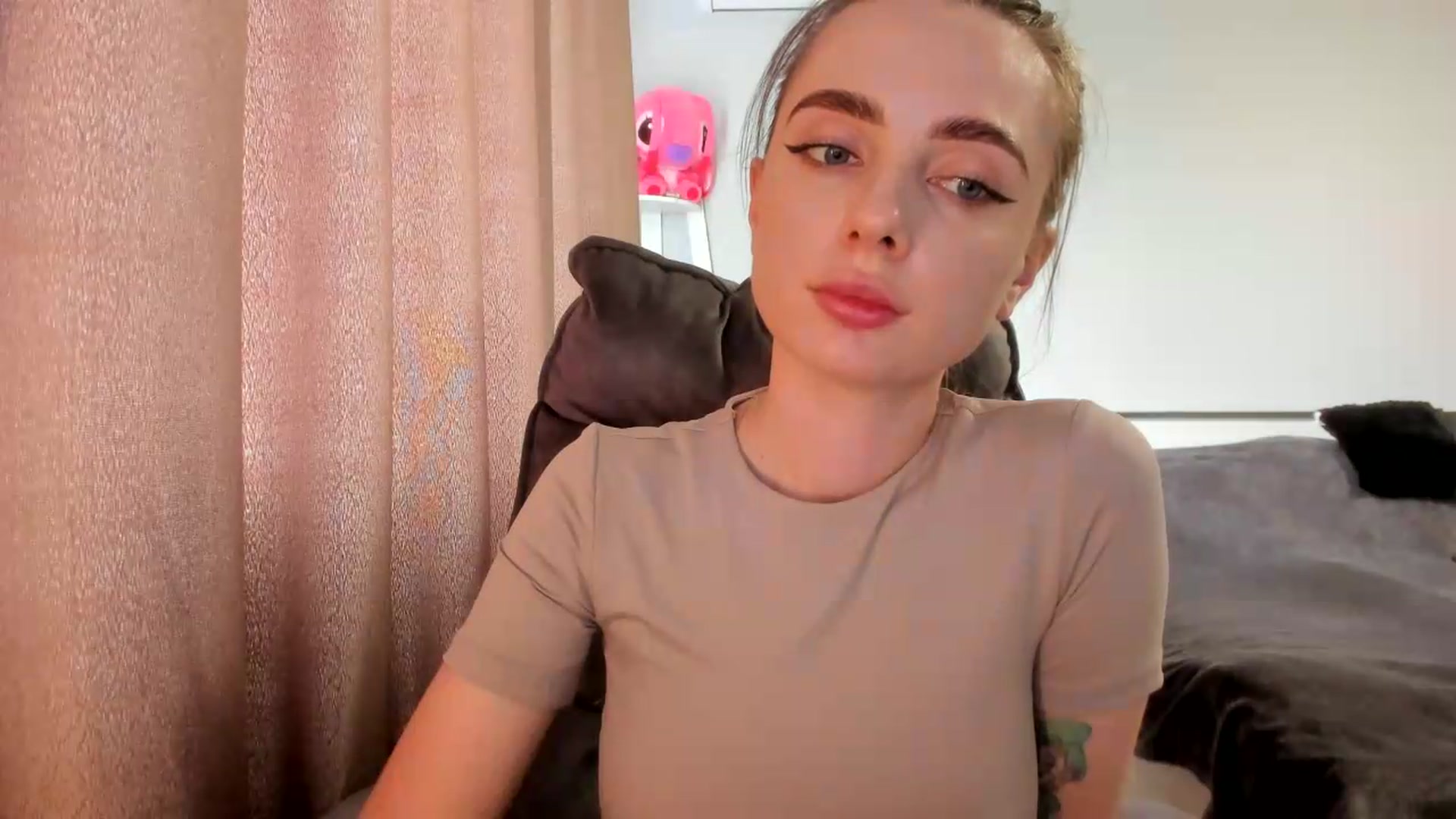 Gallery image thumbnail from Iam_Sasha's myfreecams stream on, 07/08/2026, 12:36 image 20 of 20