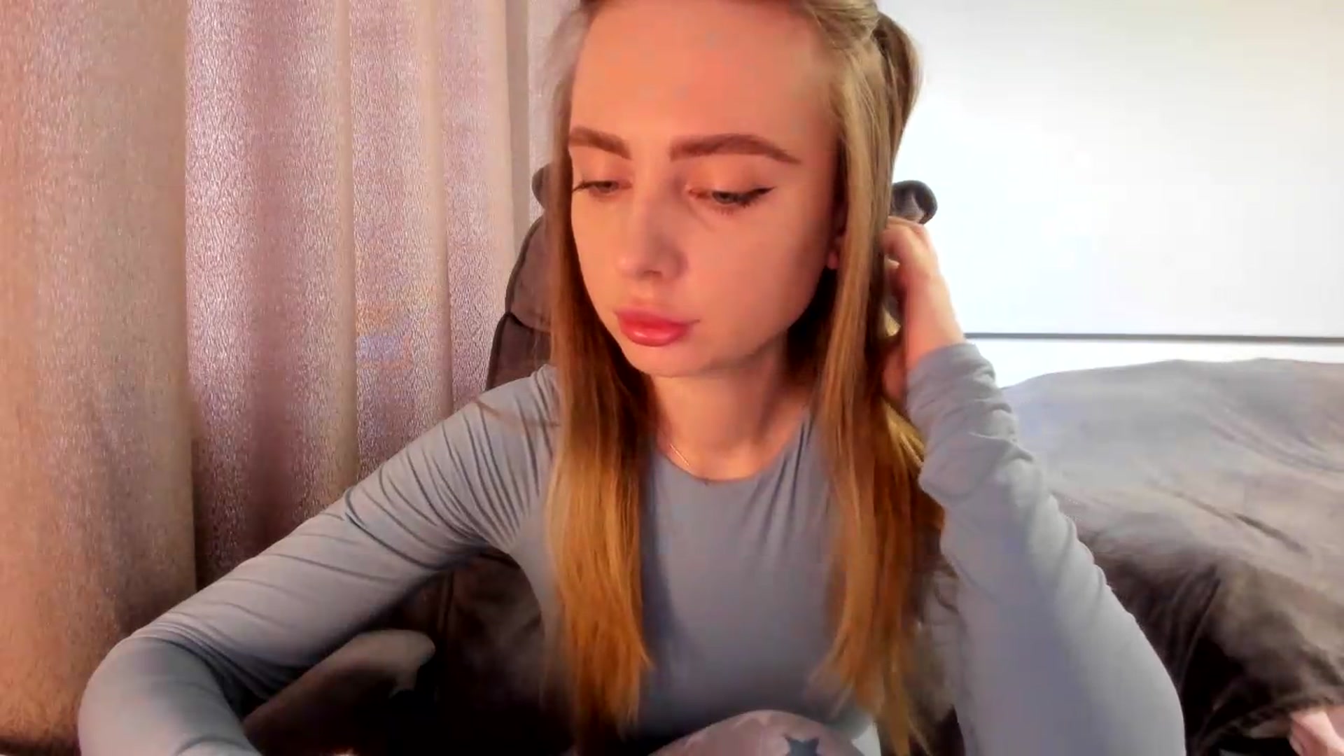 Gallery image thumbnail from Iam_Sasha's myfreecams stream on, 07/09/2026, 10:51 image 2 of 20