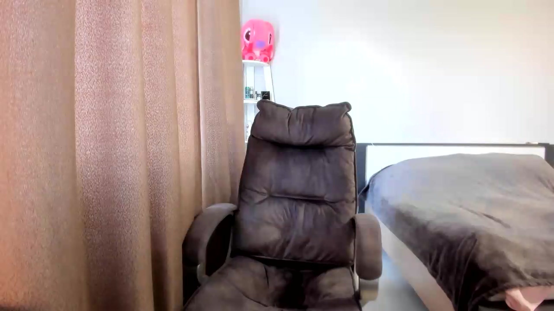Gallery image thumbnail from Iam_Sasha's myfreecams stream on, 07/09/2026, 10:51 image 19 of 20