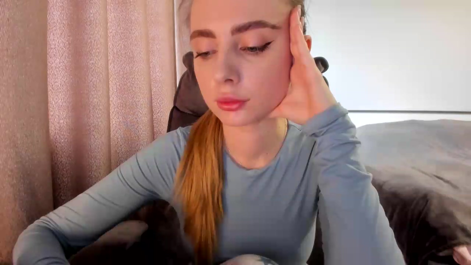 Gallery image thumbnail from Iam_Sasha's myfreecams stream on, 07/09/2026, 12:21 image 2 of 20