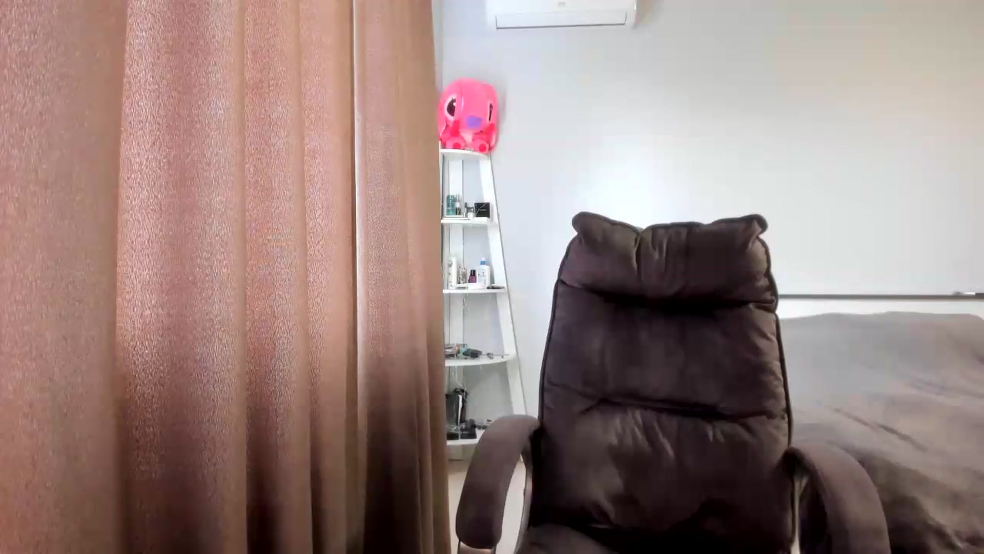 Gallery image thumbnail from Iam_Sasha's myfreecams stream on, 07/09/2026, 12:21 image 9 of 20