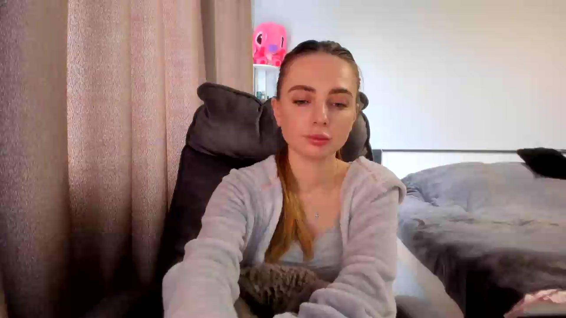 Gallery image thumbnail from Iam_Sasha's myfreecams stream on, 07/10/2026, 08:34 image 17 of 20