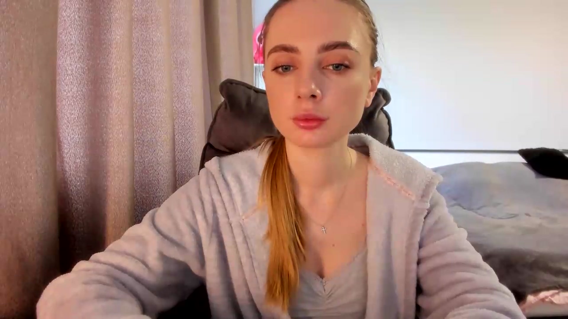 Gallery image thumbnail from Iam_Sasha's myfreecams stream on, 07/10/2026, 08:34 image 11 of 20