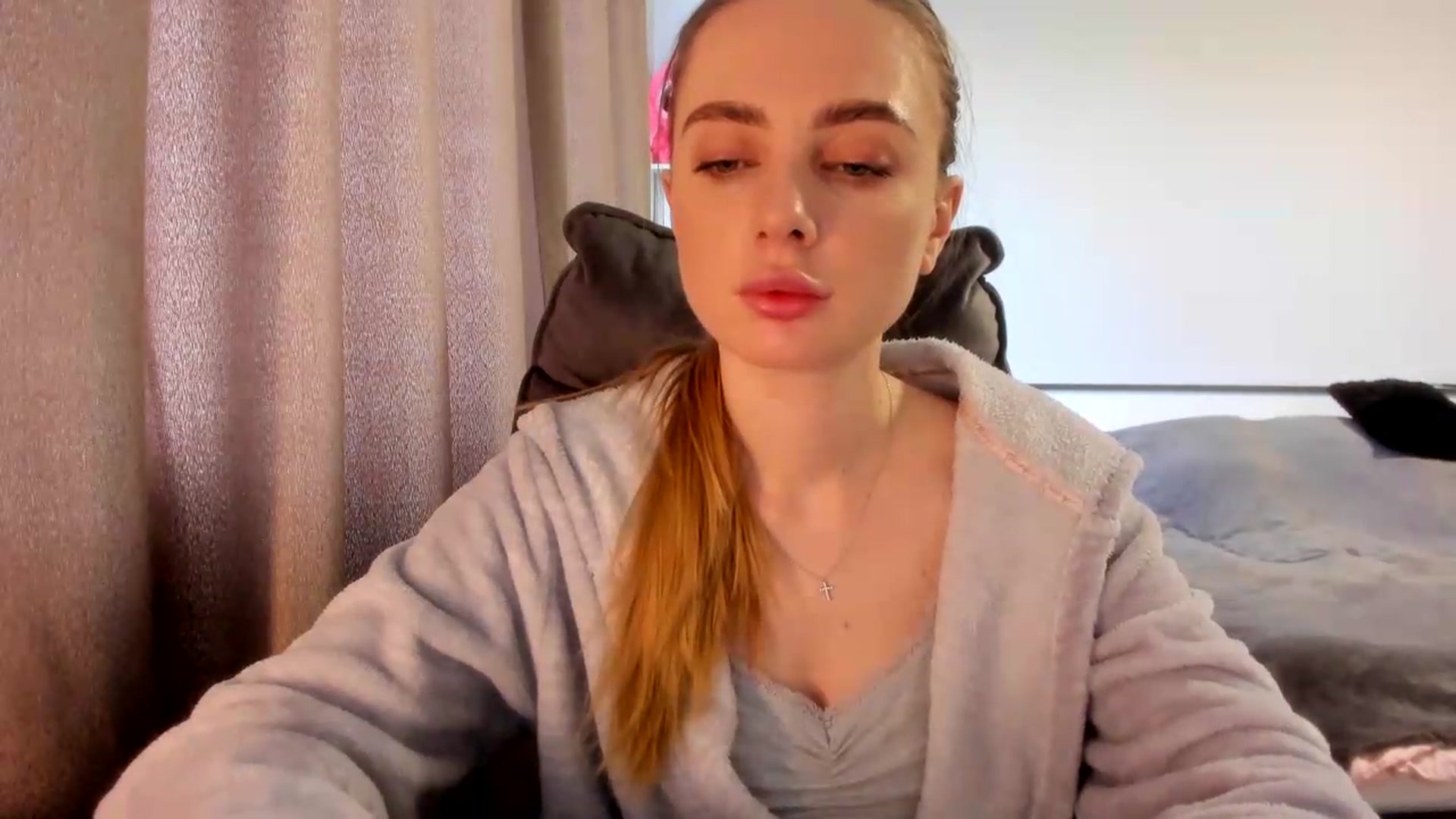 Gallery image thumbnail from Iam_Sasha's myfreecams stream on, 07/10/2026, 08:34 image 9 of 20