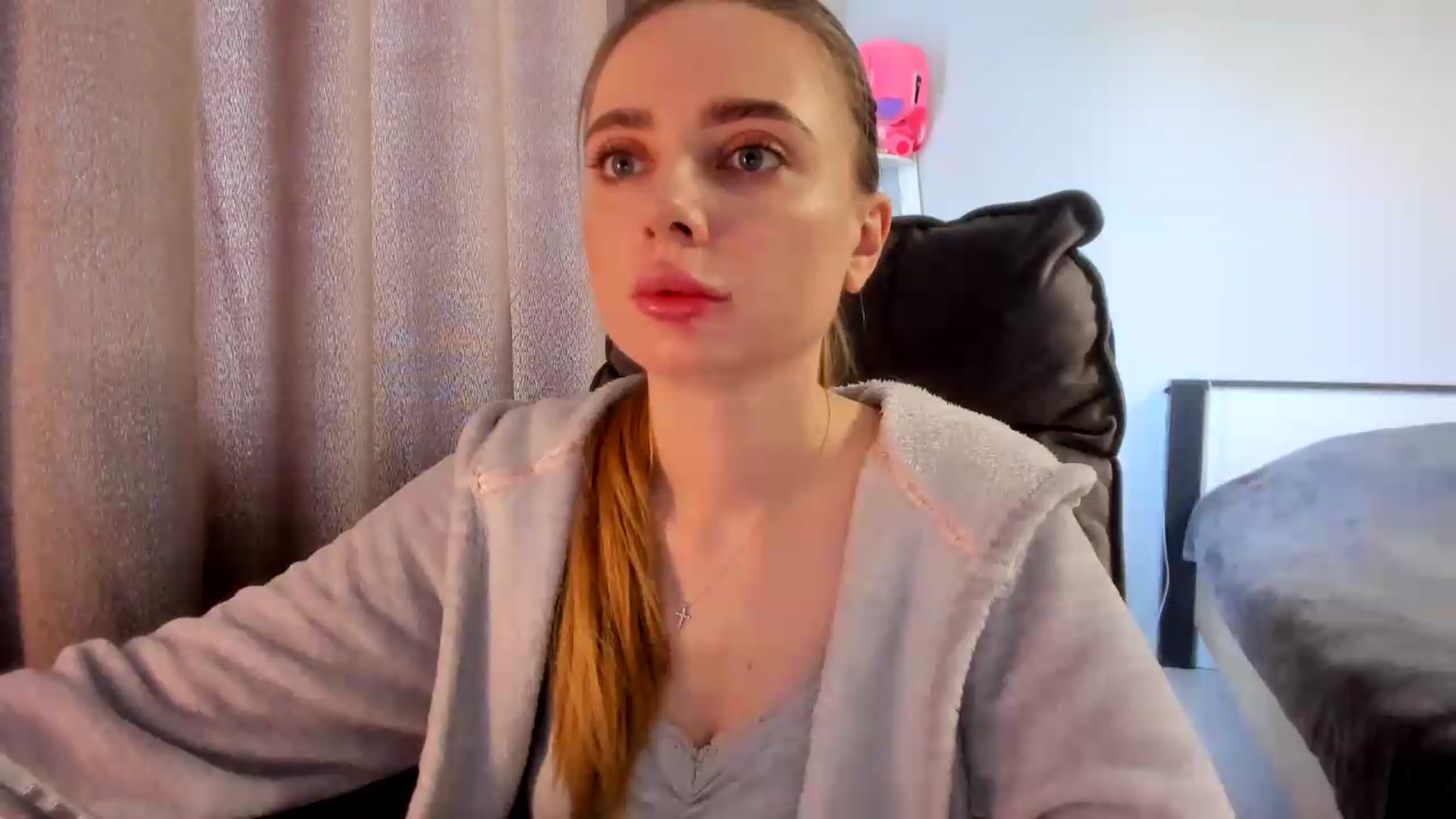 Gallery image thumbnail from Iam_Sasha's myfreecams stream on, 07/10/2026, 08:34 image 2 of 20
