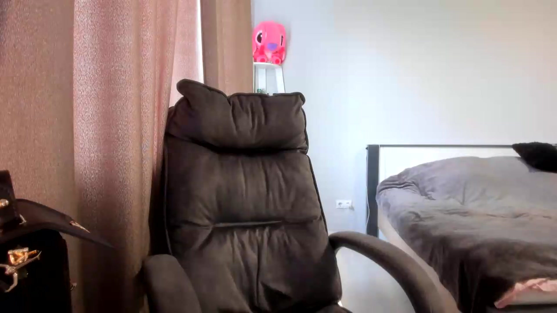 Gallery image thumbnail from Iam_Sasha's myfreecams stream on, 07/10/2026, 10:15 image 4 of 20