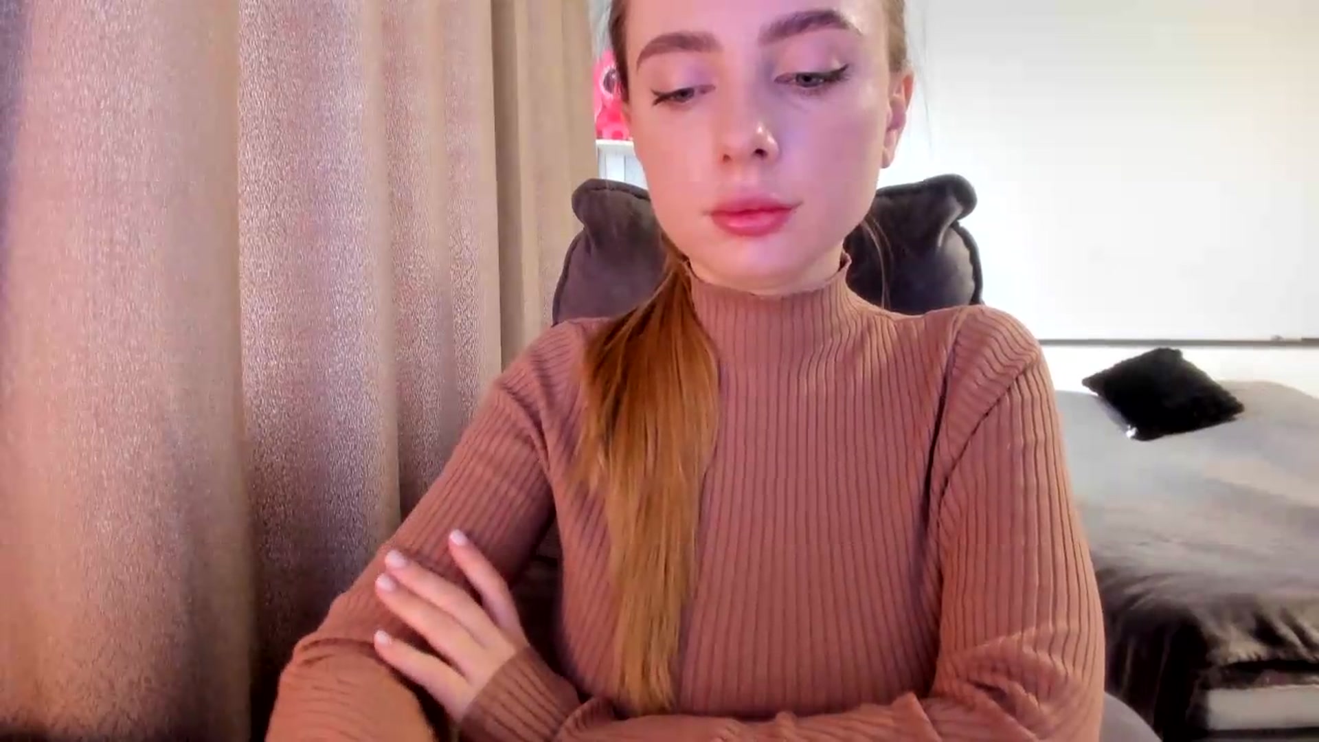 Gallery image thumbnail from Iam_Sasha's myfreecams stream on, 07/13/2026, 09:01 image 17 of 20