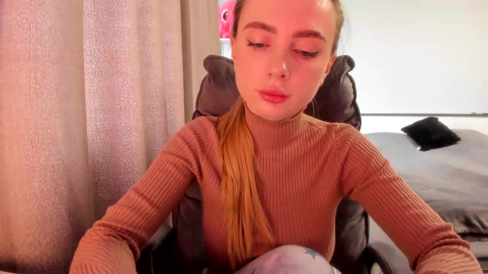 Gallery image thumbnail from Iam_Sasha's myfreecams stream on, 07/13/2026, 09:01 image 13 of 20