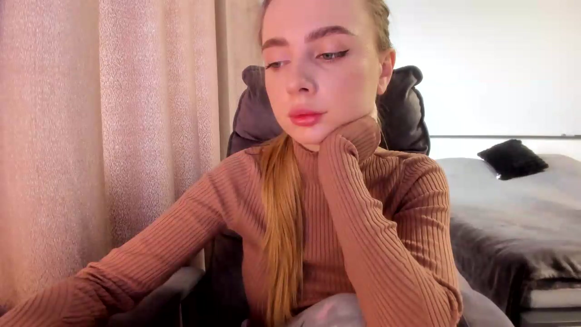 Gallery image thumbnail from Iam_Sasha's myfreecams stream on, 07/13/2026, 09:01 image 15 of 20