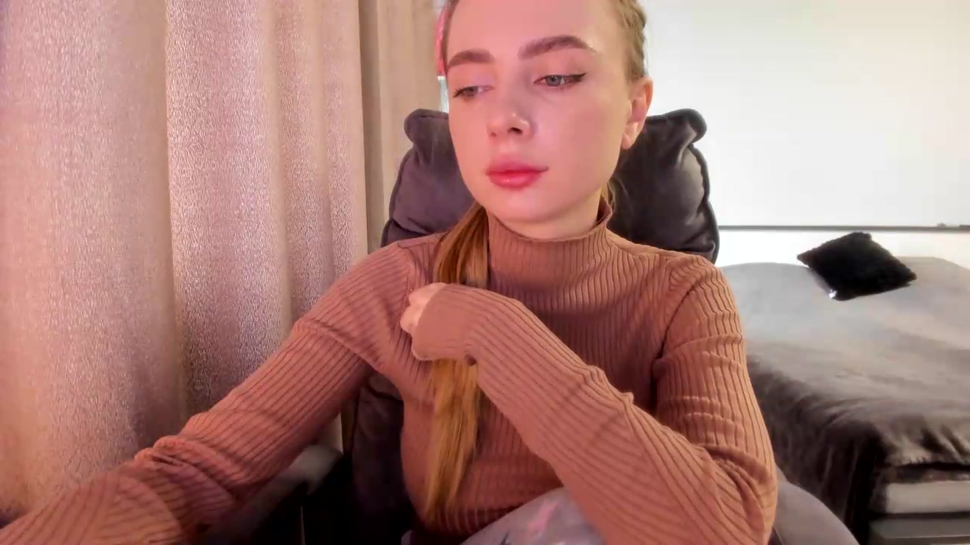 Gallery image thumbnail from Iam_Sasha's myfreecams stream on, 07/13/2026, 09:01 image 11 of 20