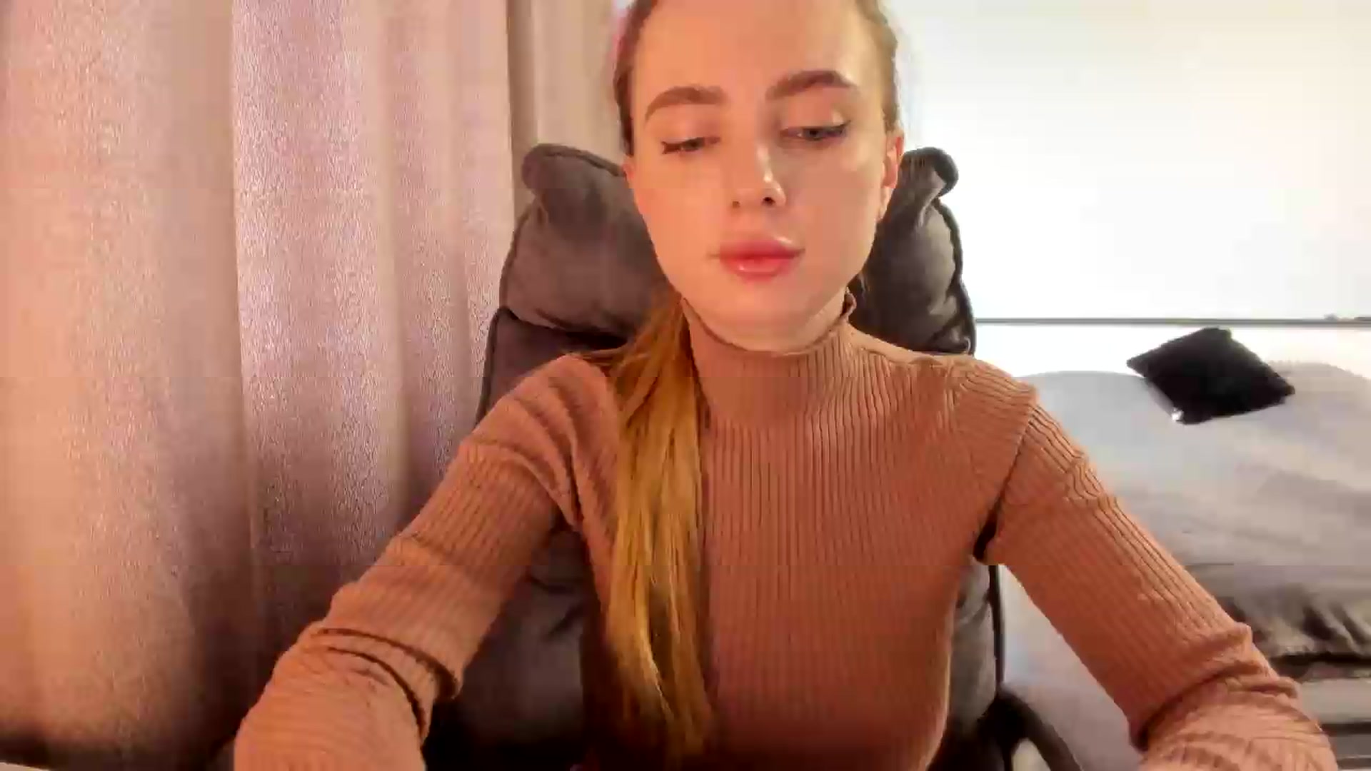 Gallery image thumbnail from Iam_Sasha's myfreecams stream on, 07/13/2026, 09:01 image 10 of 20