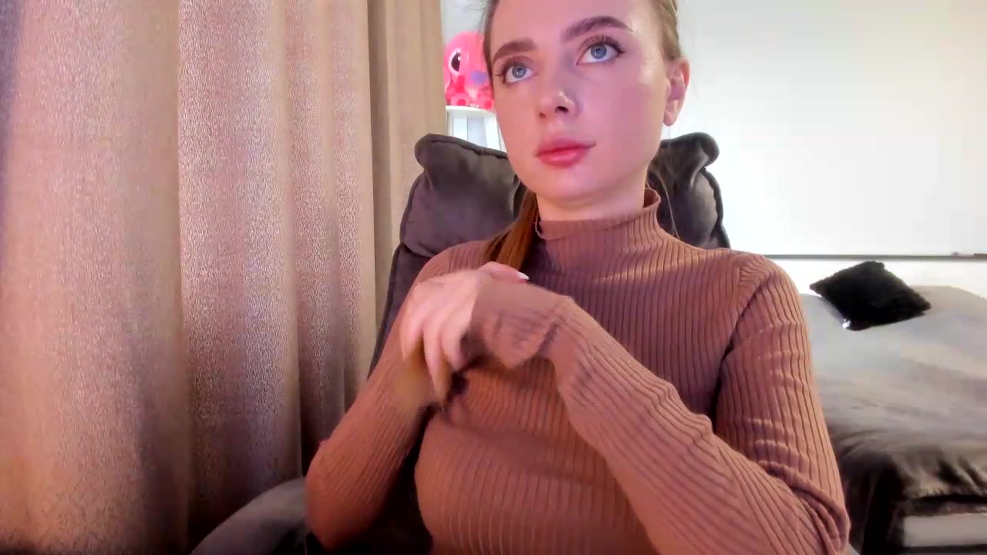 Gallery image thumbnail from Iam_Sasha's myfreecams stream on, 07/13/2026, 09:01 image 16 of 20