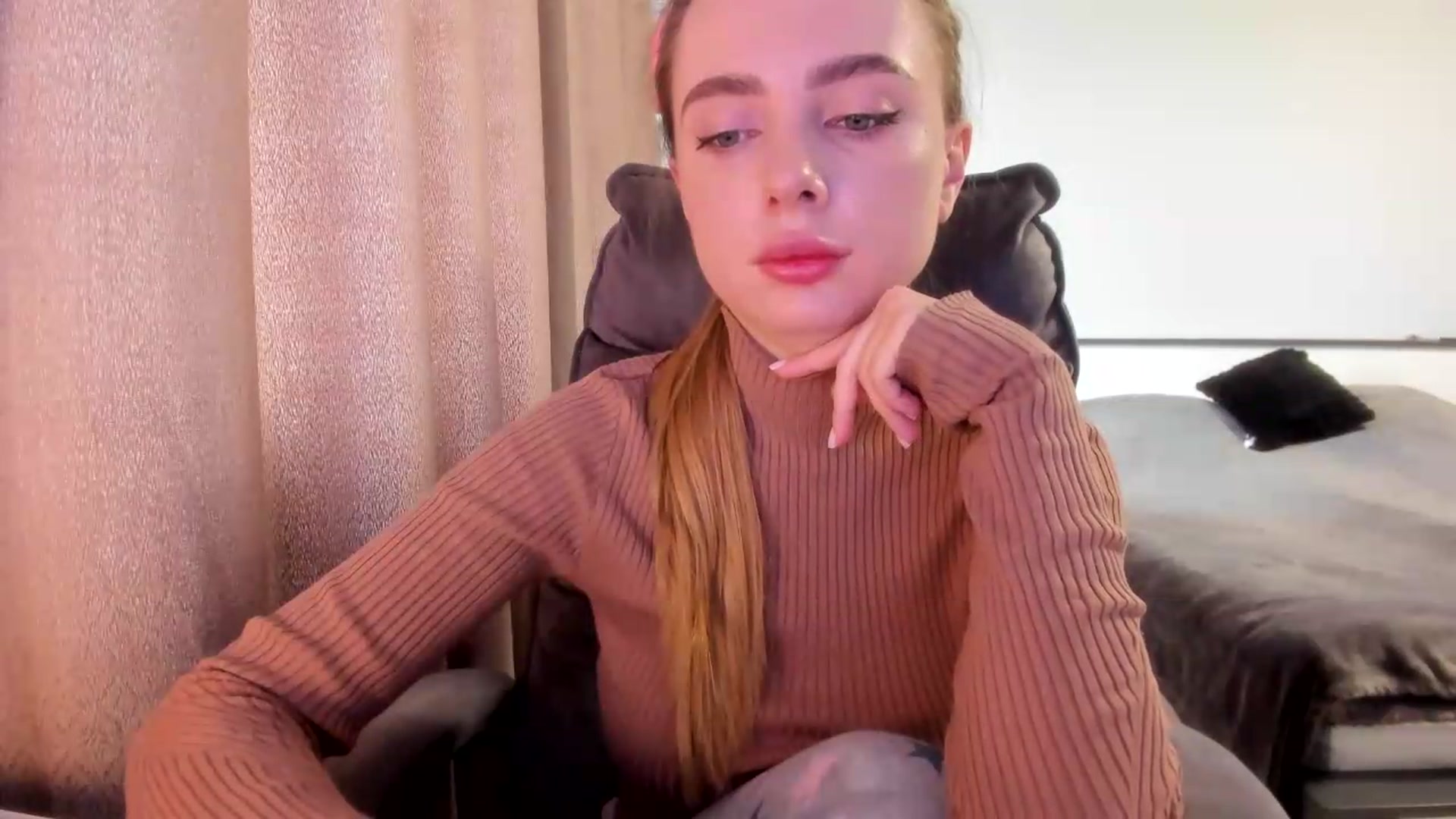 Gallery image thumbnail from Iam_Sasha's myfreecams stream on, 07/13/2026, 09:01 image 12 of 20