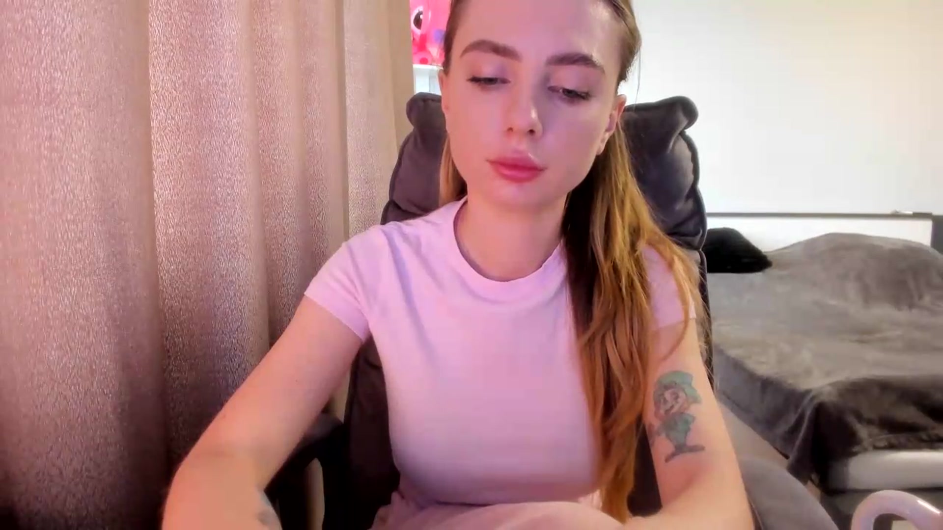 Gallery image thumbnail from Iam_Sasha's myfreecams stream on, 07/14/2026, 09:46 image 5 of 20