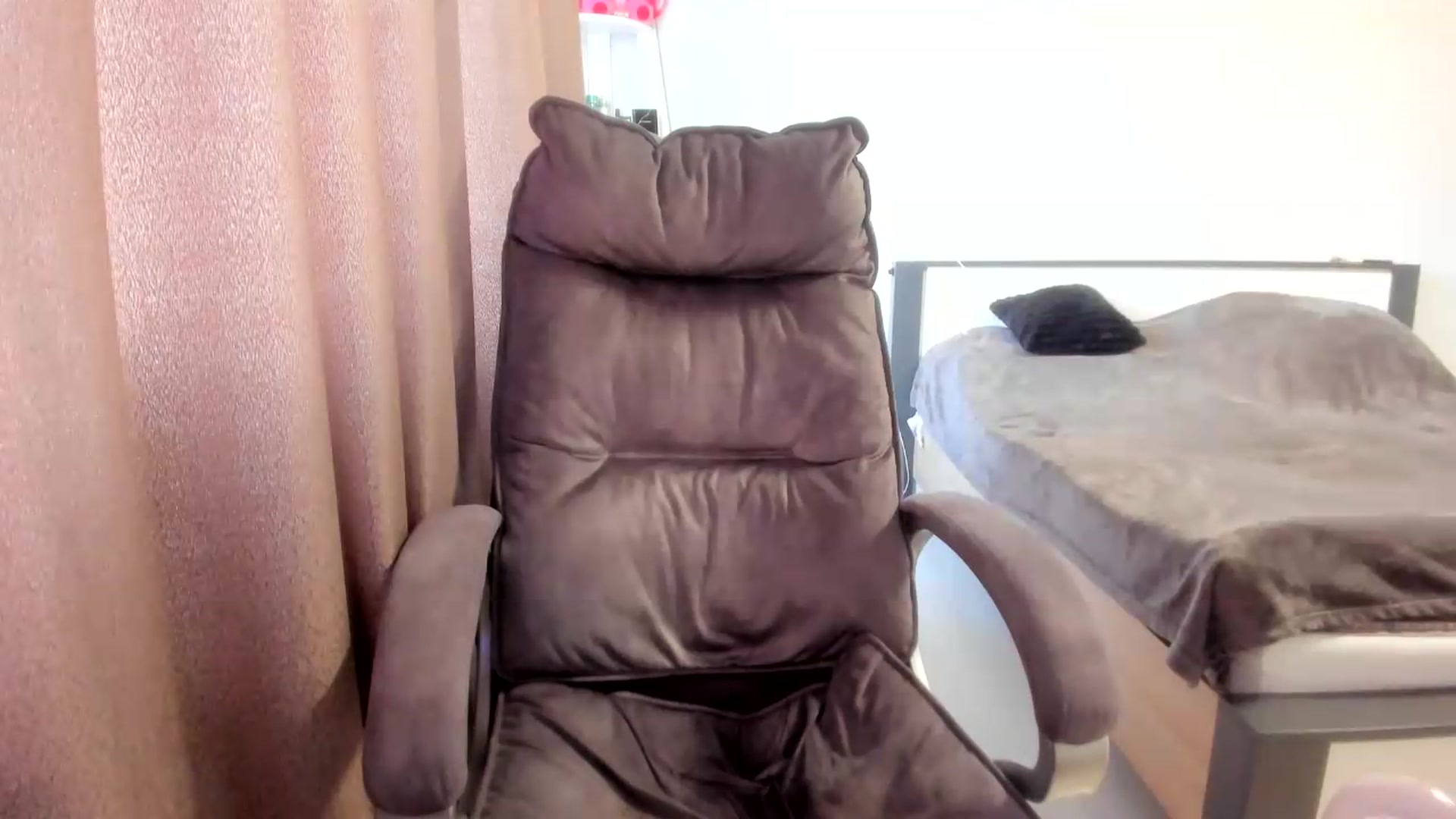 Gallery image thumbnail from Iam_Sasha's myfreecams stream on, 07/14/2026, 09:46 image 19 of 20