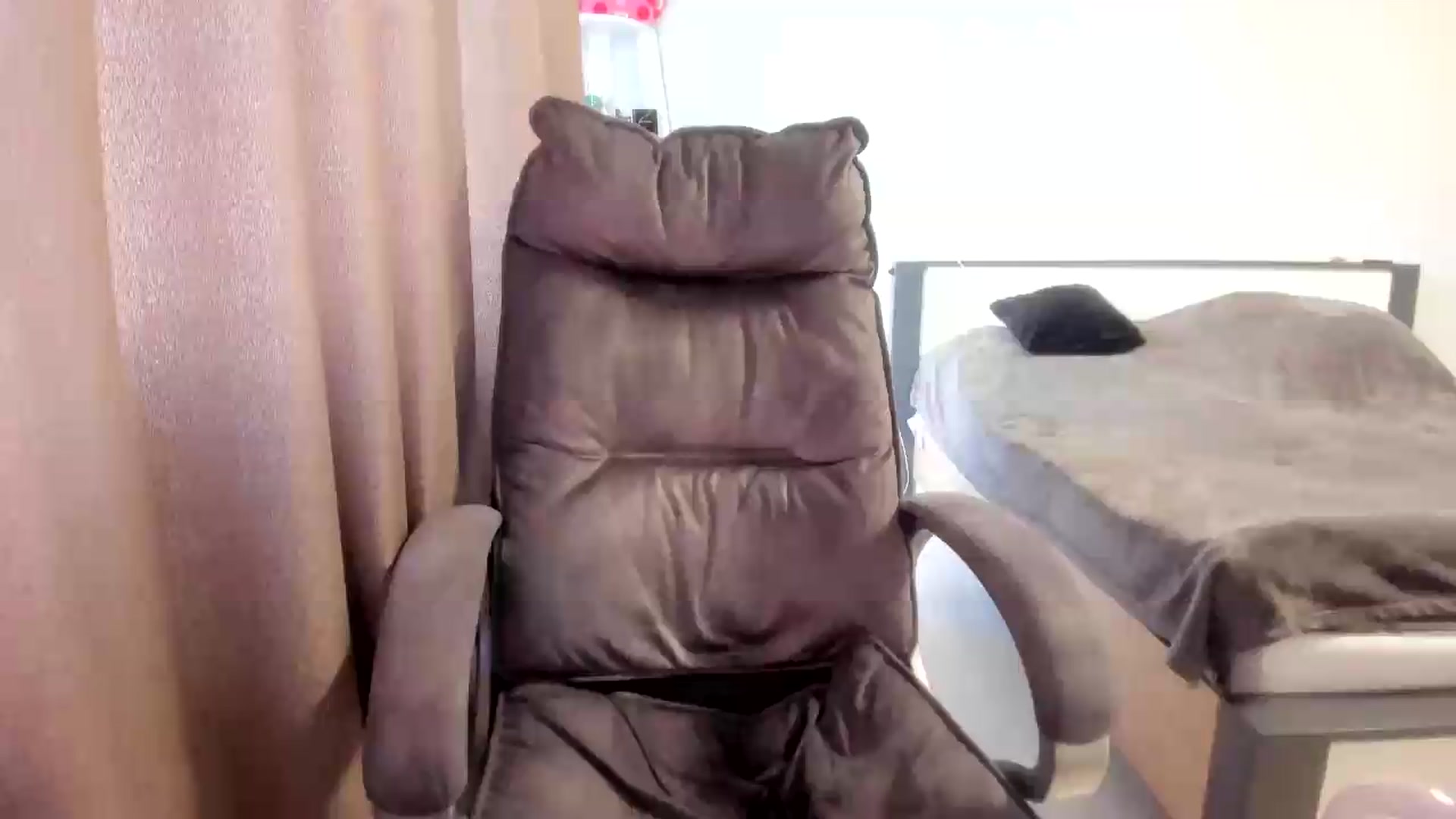 Gallery image thumbnail from Iam_Sasha's myfreecams stream on, 07/14/2026, 09:46 image 15 of 20
