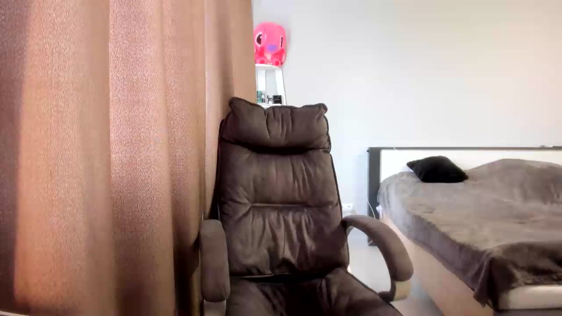 Gallery image thumbnail from Iam_Sasha's myfreecams stream on, 07/14/2026, 11:52 image 16 of 20