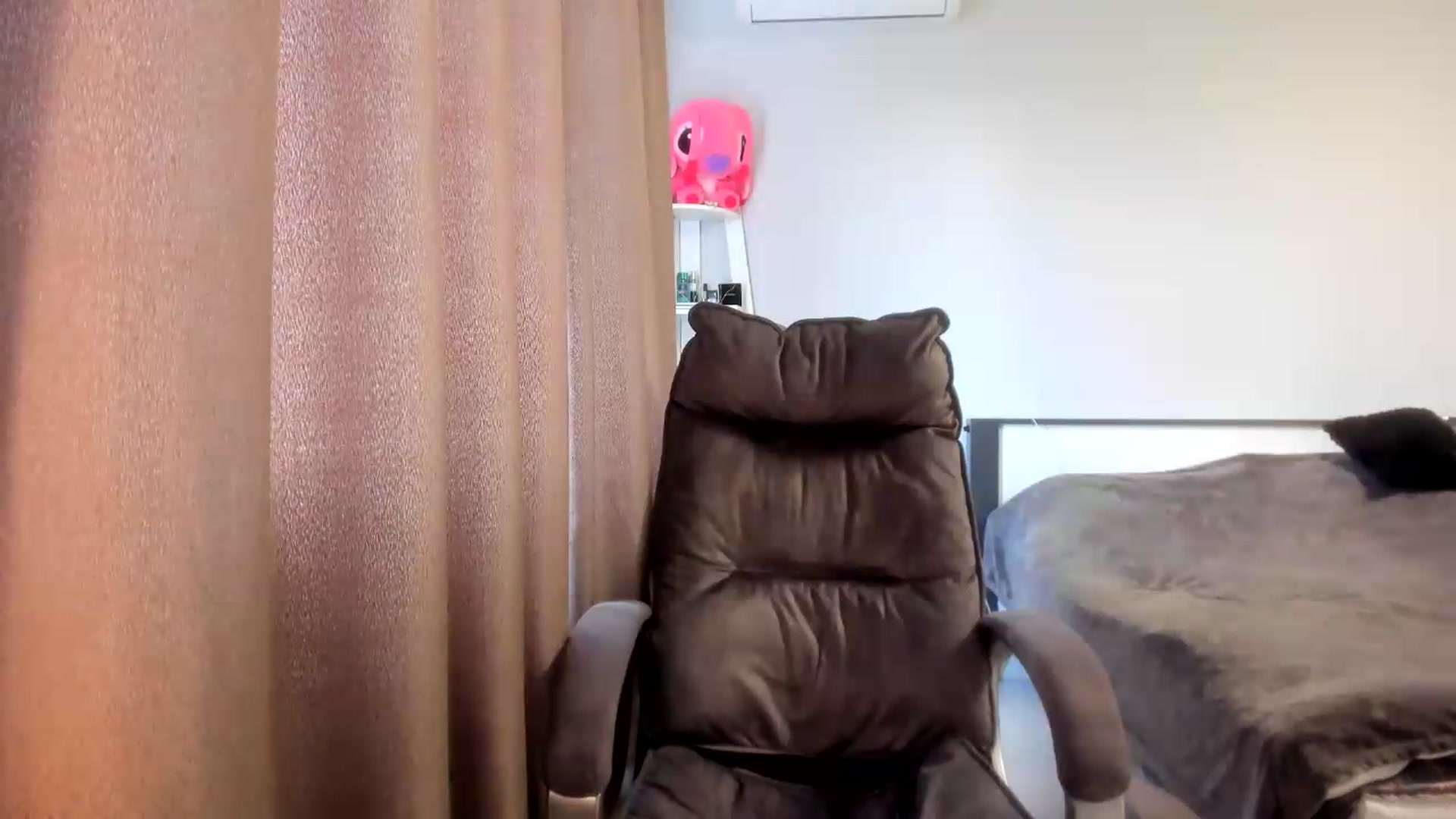 Gallery image thumbnail from Iam_Sasha's myfreecams stream on, 07/15/2026, 08:45 image 12 of 20