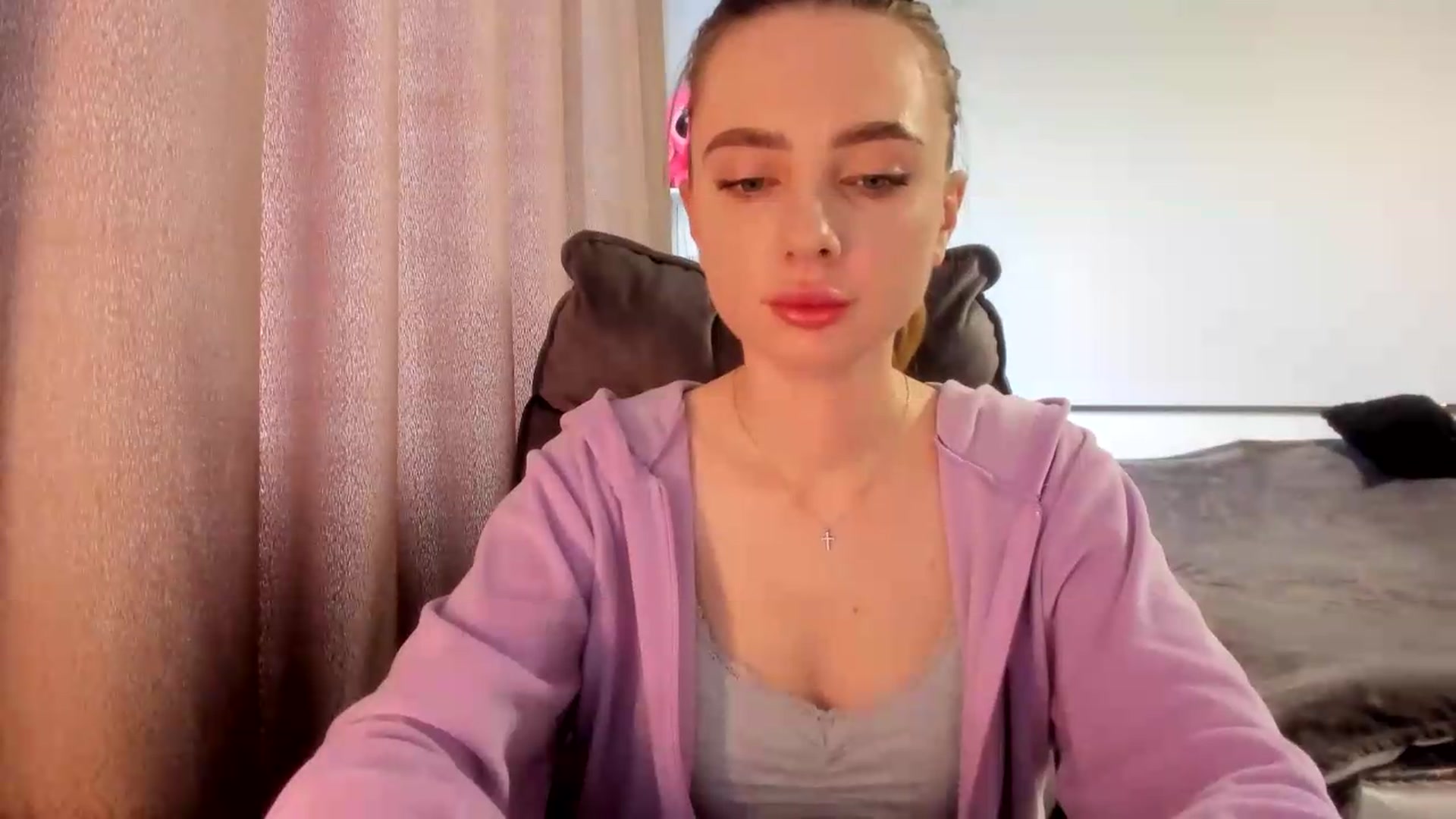 Gallery image thumbnail from Iam_Sasha's myfreecams stream on, 07/15/2026, 08:45 image 4 of 20
