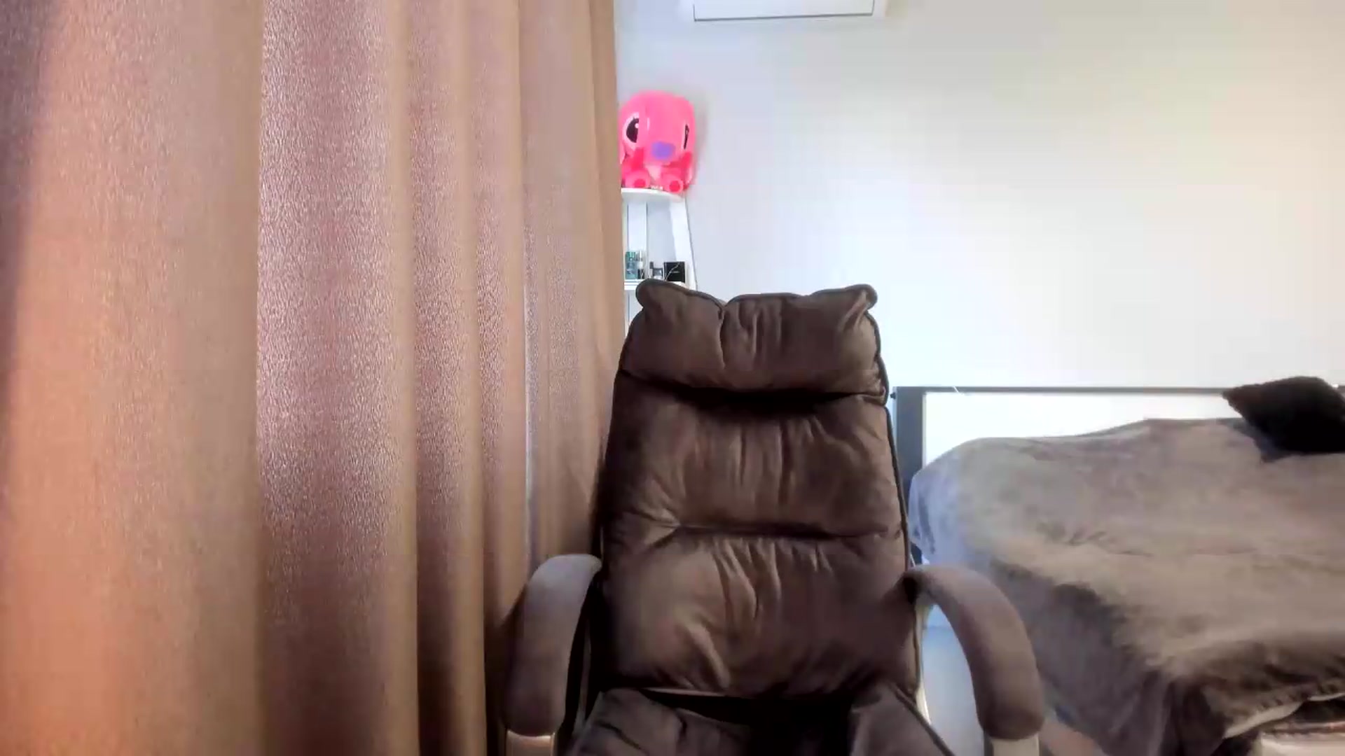 Gallery image thumbnail from Iam_Sasha's myfreecams stream on, 07/15/2026, 08:45 image 13 of 20