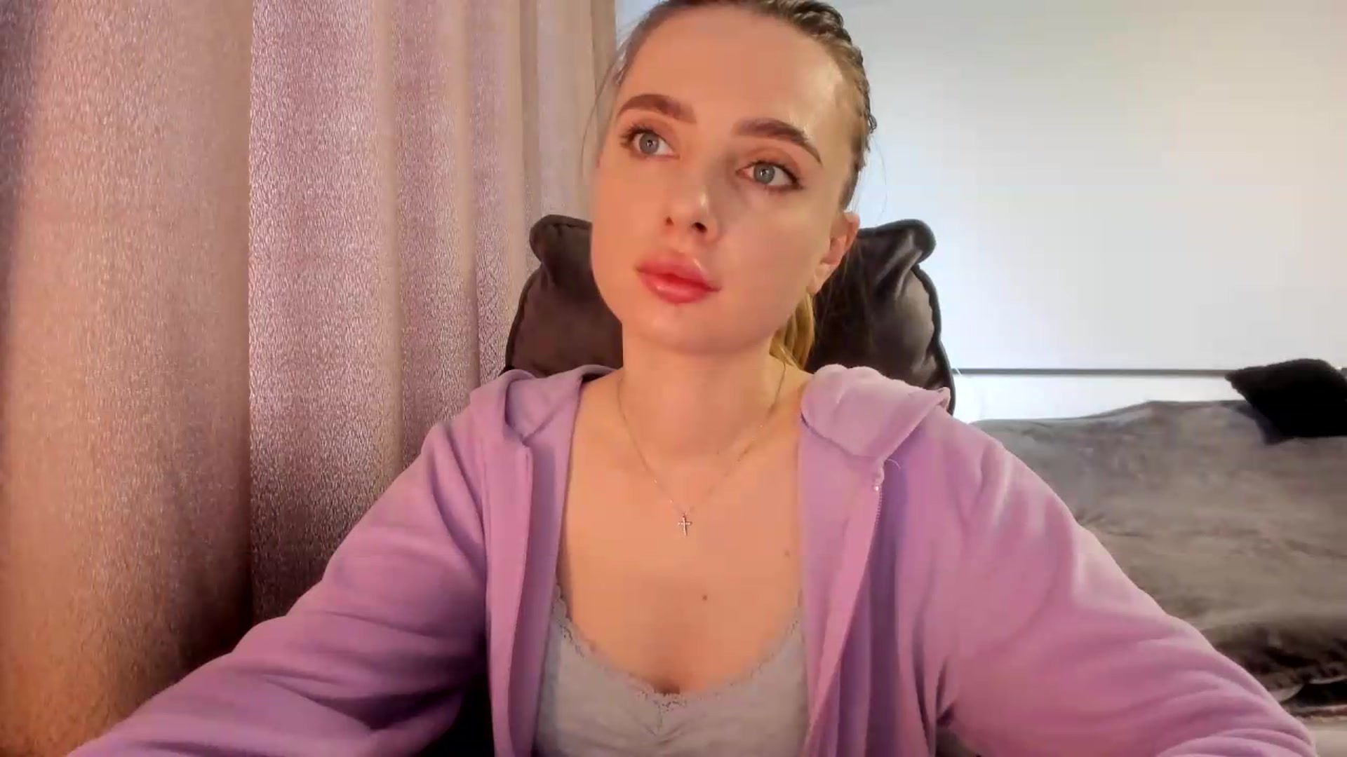 Gallery image thumbnail from Iam_Sasha's myfreecams stream on, 07/15/2026, 08:45 image 9 of 20
