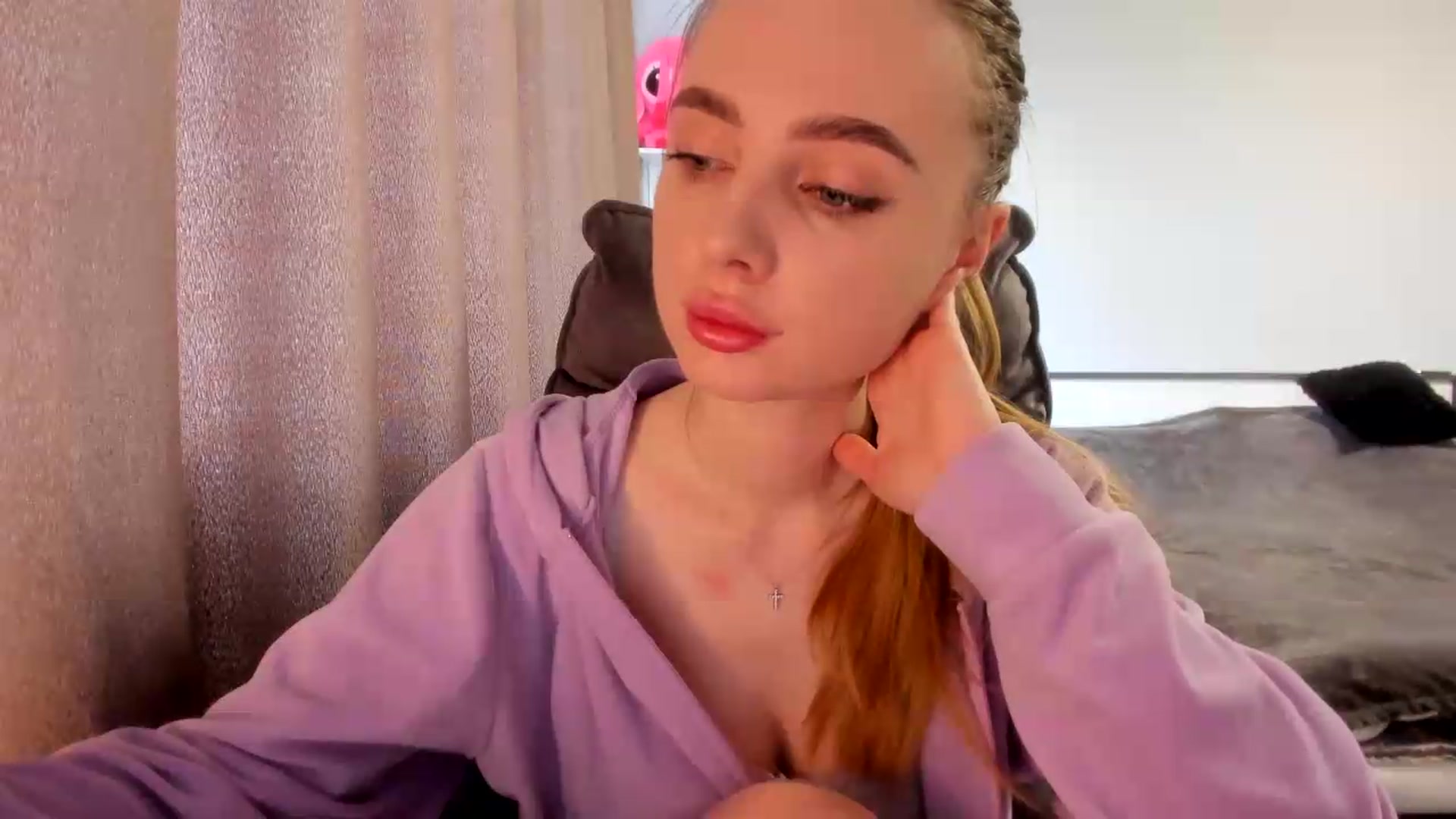 Gallery image thumbnail from Iam_Sasha's myfreecams stream on, 07/15/2026, 09:43 image 3 of 20