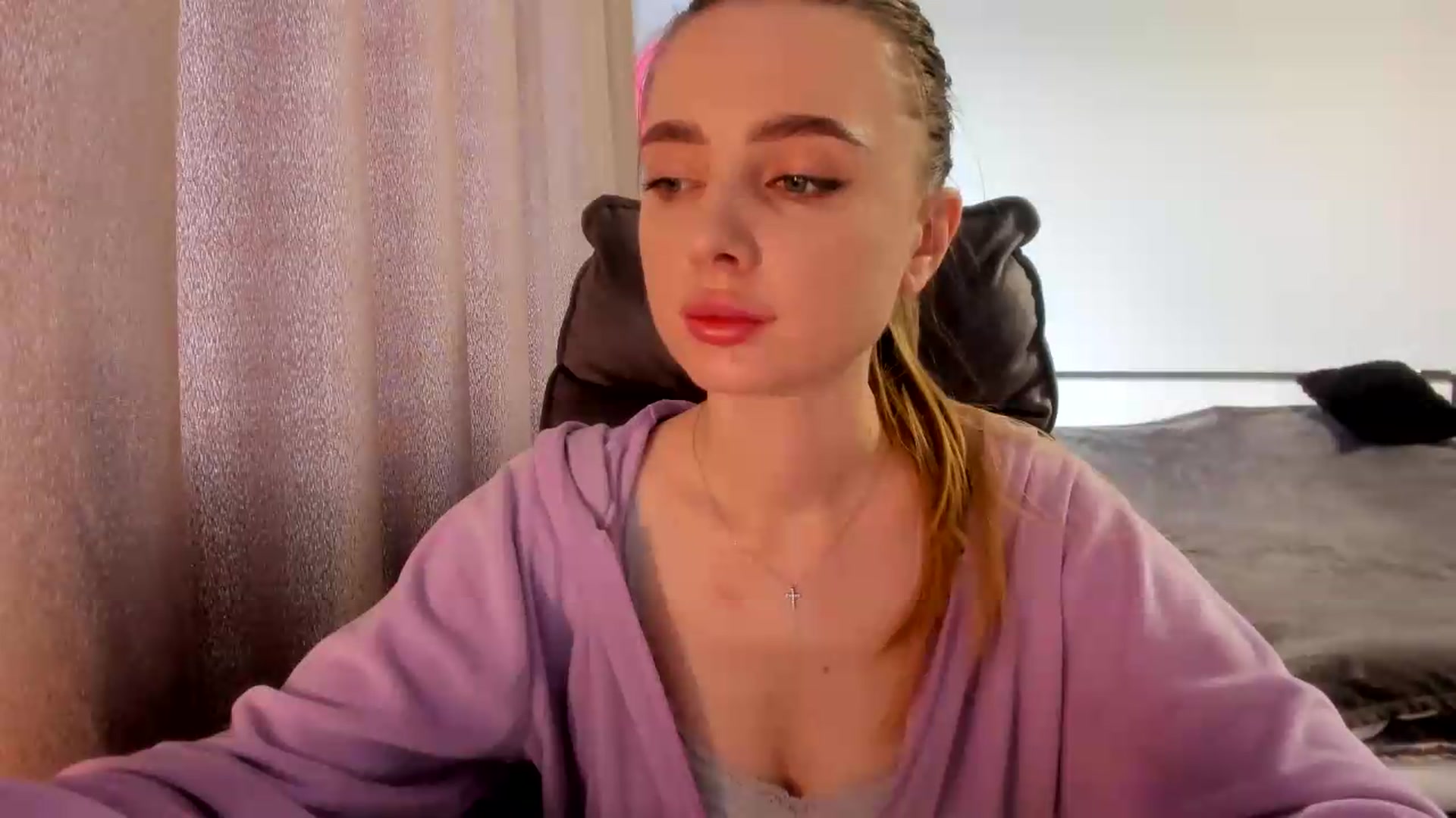 Gallery image thumbnail from Iam_Sasha's myfreecams stream on, 07/15/2026, 09:43 image 9 of 20
