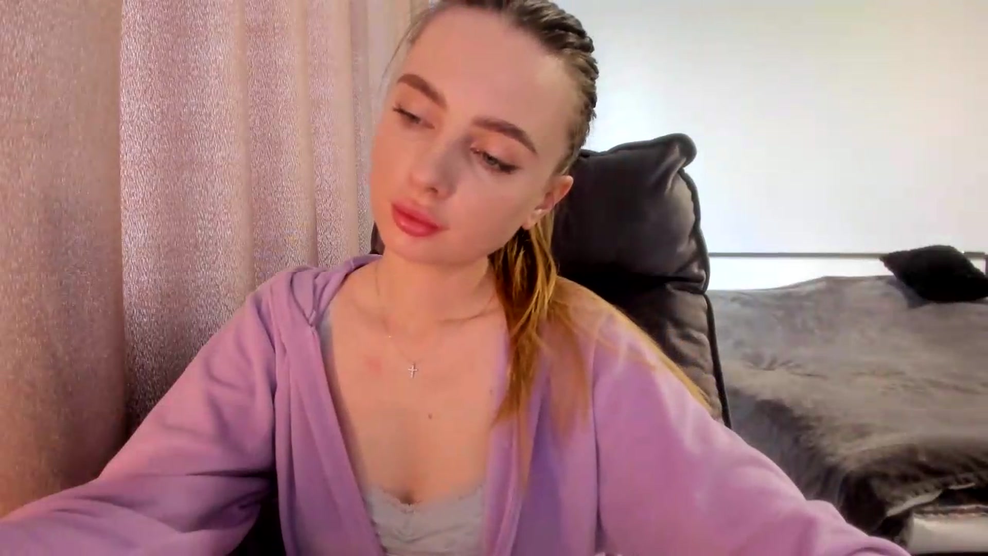 Gallery image thumbnail from Iam_Sasha's myfreecams stream on, 07/15/2026, 09:43 image 6 of 20