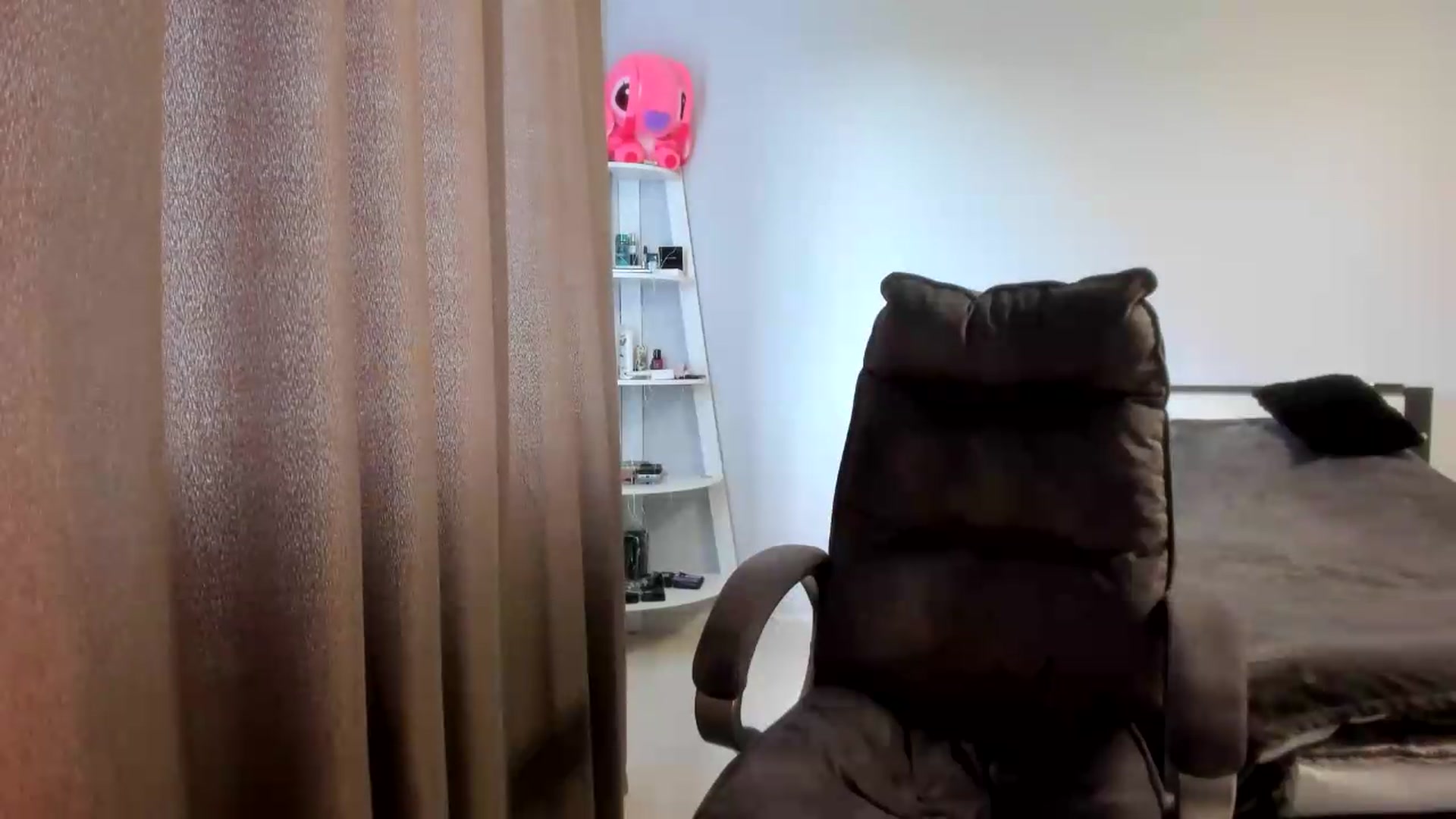Gallery image thumbnail from Iam_Sasha's myfreecams stream on, 07/15/2026, 12:38 image 19 of 20