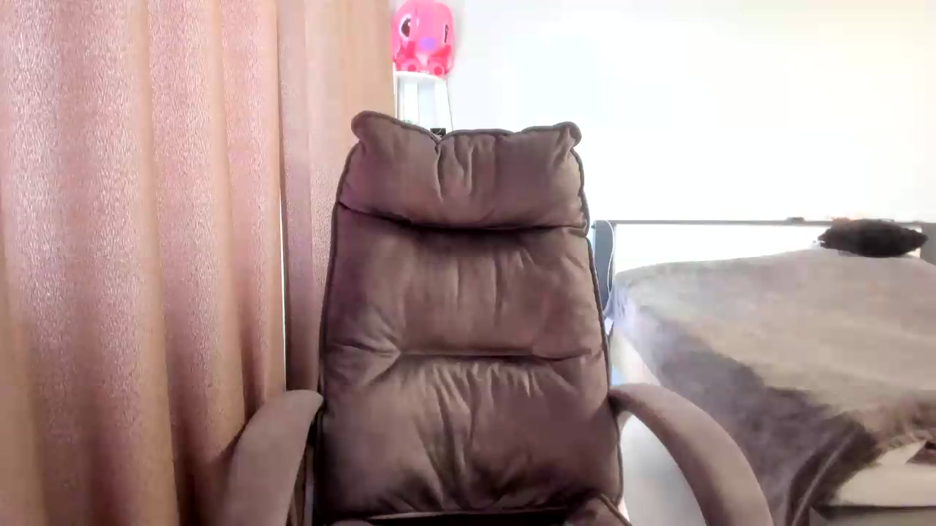 Gallery image thumbnail from Iam_Sasha's myfreecams stream on, 07/17/2026, 09:42 image 9 of 20