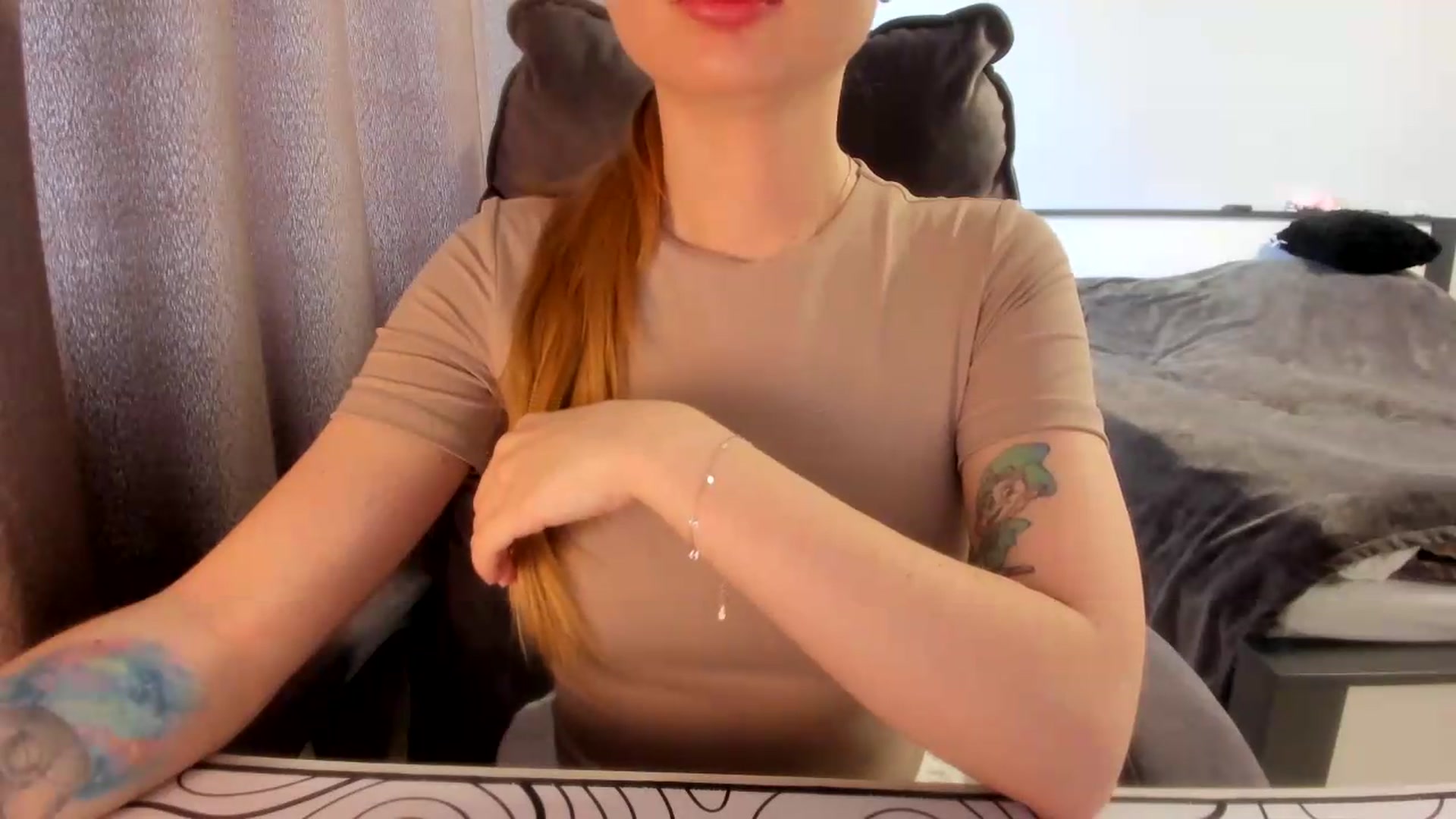 Gallery image thumbnail from Iam_Sasha's myfreecams stream on, 07/17/2026, 10:17 image 6 of 20