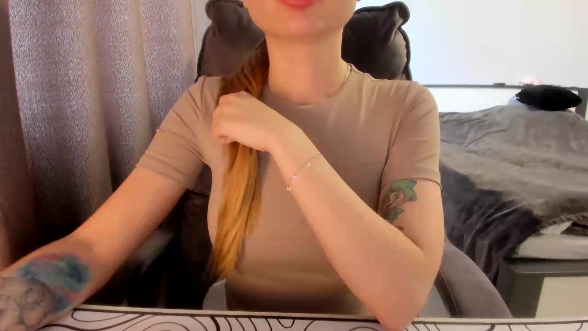 Gallery image thumbnail from Iam_Sasha's myfreecams stream on, 07/17/2026, 10:17 image 9 of 20
