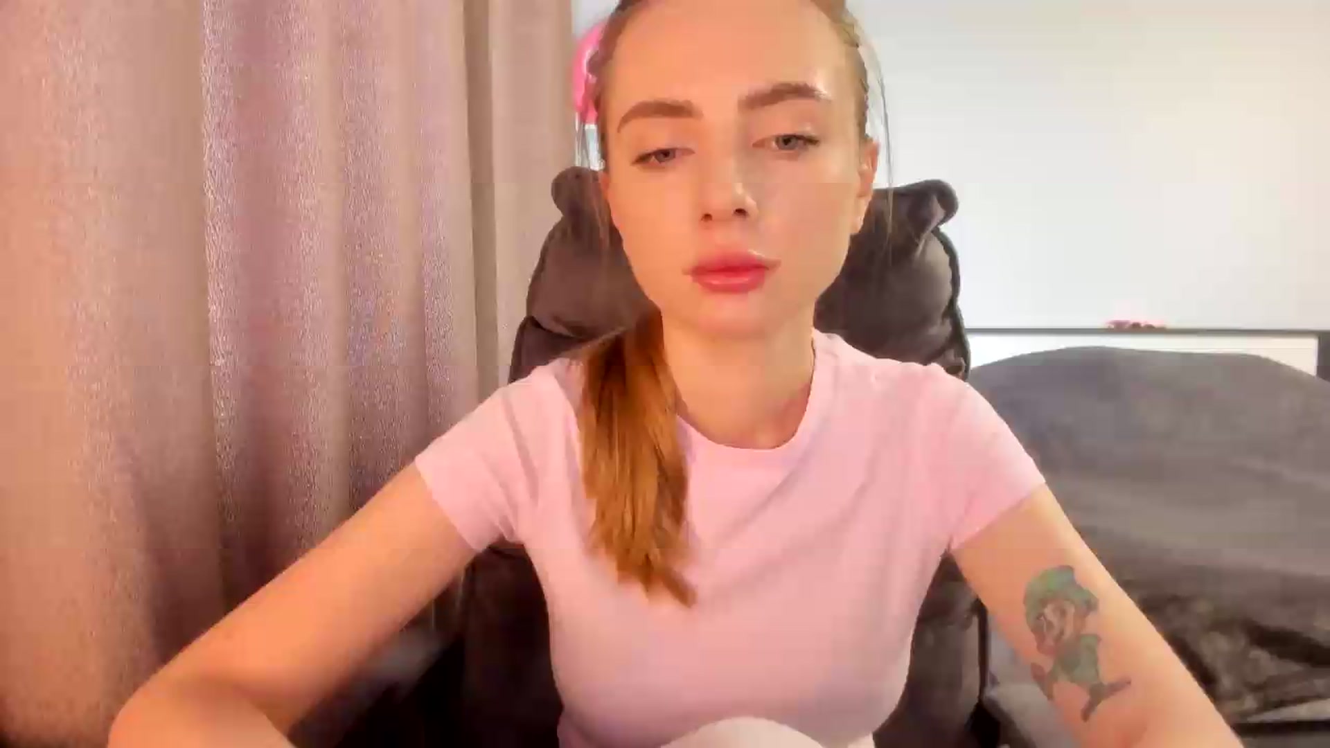 Gallery image thumbnail from Iam_Sasha's myfreecams stream on, 07/20/2026, 09:04 image 1 of 20