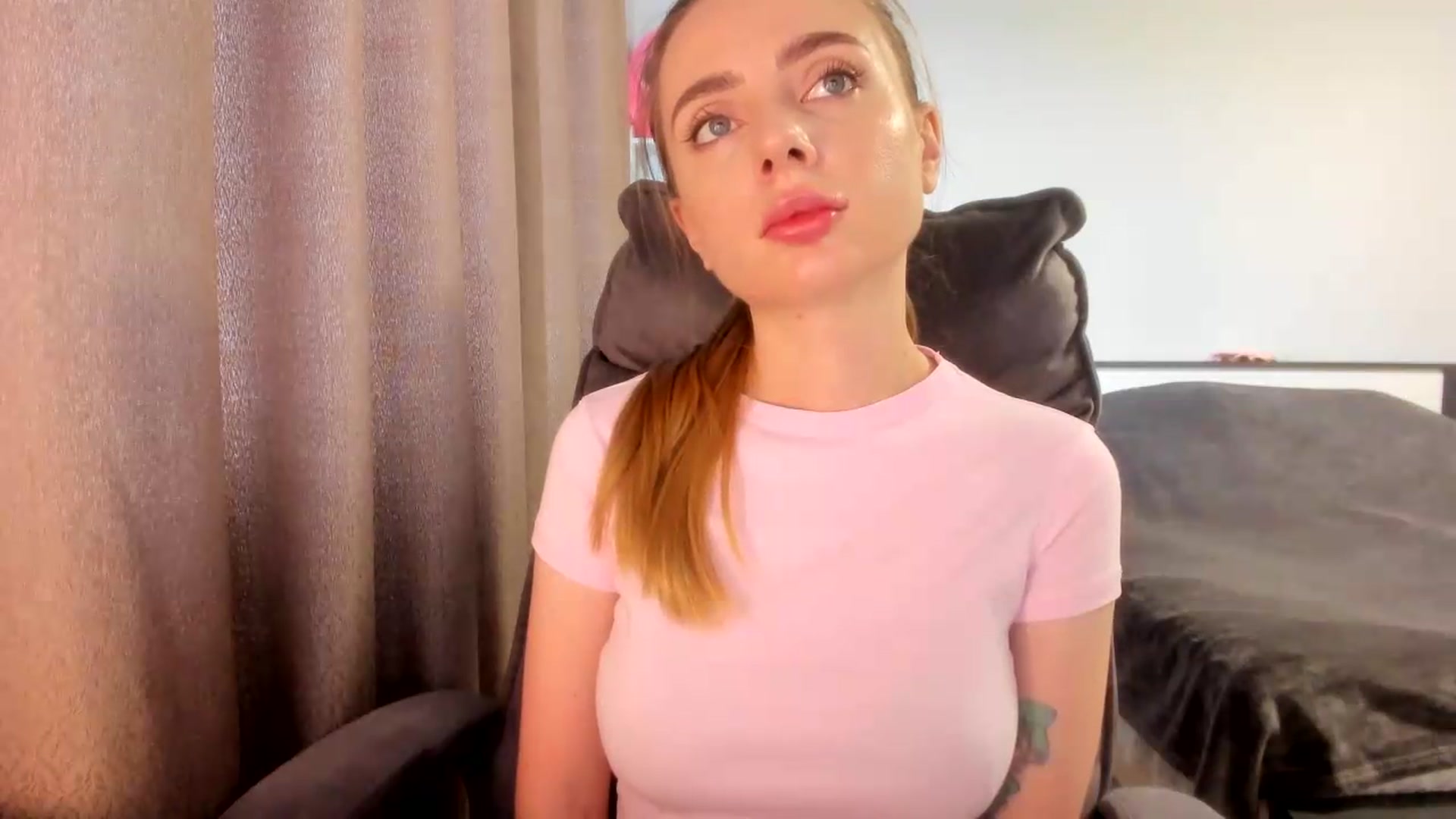 Gallery image thumbnail from Iam_Sasha's myfreecams stream on, 07/20/2026, 09:04 image 5 of 20
