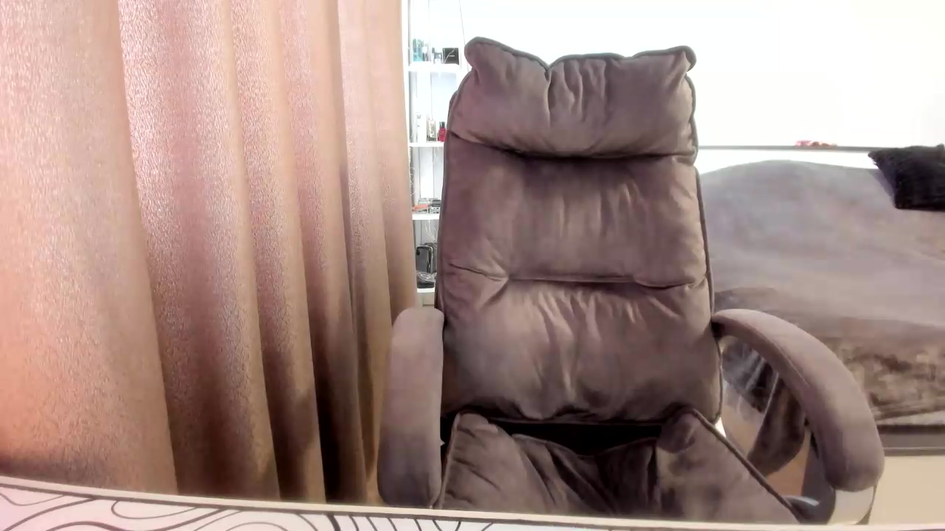 Gallery image thumbnail from Iam_Sasha's myfreecams stream on, 07/20/2026, 11:48 image 15 of 20